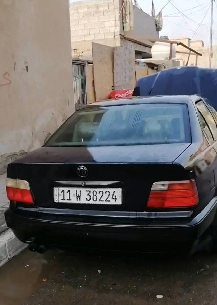 السلام عليكم بي البيع موديل وتسعين الون نيلي كير ومكينه شرط صار شهر ونص من طلعت من الصبغ المكان الحسينيه الرشديه فدوه الموشراي لايتعبني 33//***********

نص مكتوب في الصور:
- مشاعر المحبة