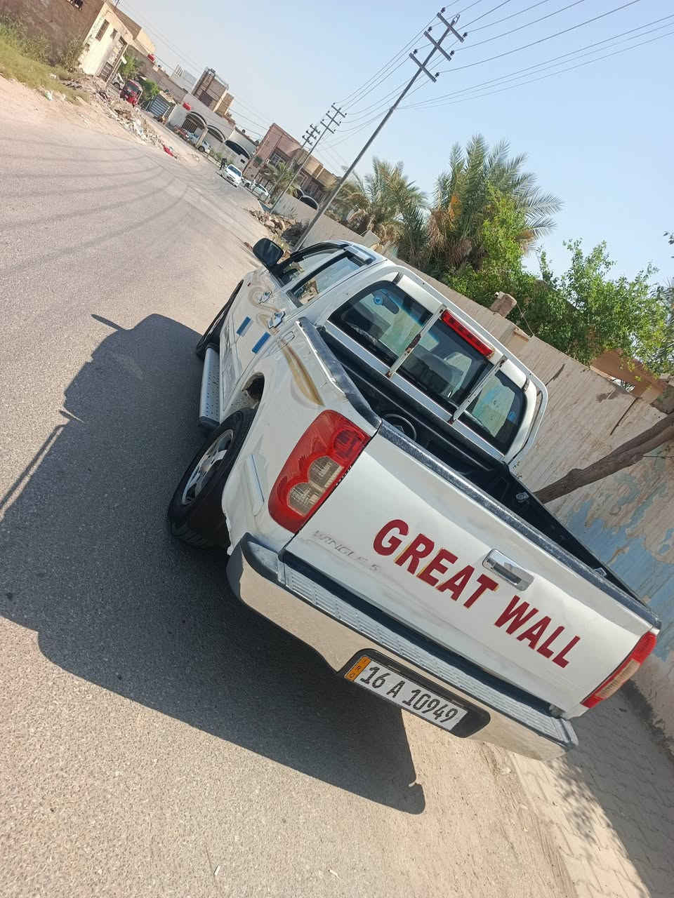 السلام عليكم للبيع كريت وول ٢٠١٣ مكفوله بيهه بس باب الصدر مبدل اصلي كير مكينه حداديه كله مكفول تايرات جدد اخوان السياره بسمي مداور ثاني يوم اداورلك قبل يومين رقمتهه يعني مصفره غرامات وضريبه معفيه  مكاني الكوفه حي ميسان السعر ٦٥ موبايل ***********
