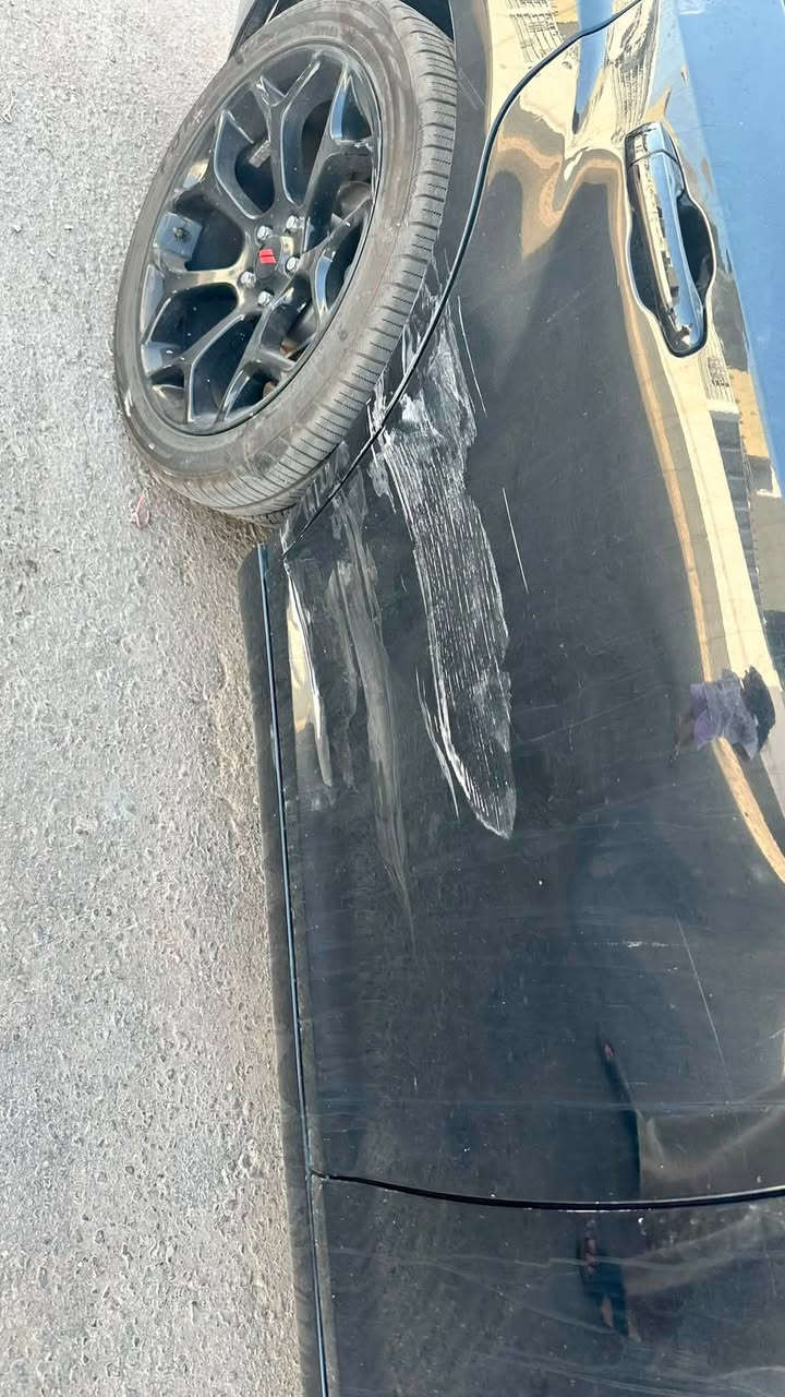 اوباما 2019 رقم بغداد  سنوية ورقم دولي
حادثها مال امريكا جاملغ امامي جهة السايق جدا خفيف
وبالعراق تبدلت بيها باب 
وبيها شبر بالبنيد اثر نقل 
بدون ايرباك
حدادية هذا الشهر بدلتها شركة بور ستيل
منظومة تبريد كاملة جديدة
موصفاتها
بنوراما
كشنات جلد تدفئة تبريد
كشنات حفظ
كاميرا دواره
سماعات الباين
سعرها 210 وبيها مجال 
مكانها النجف
***********
