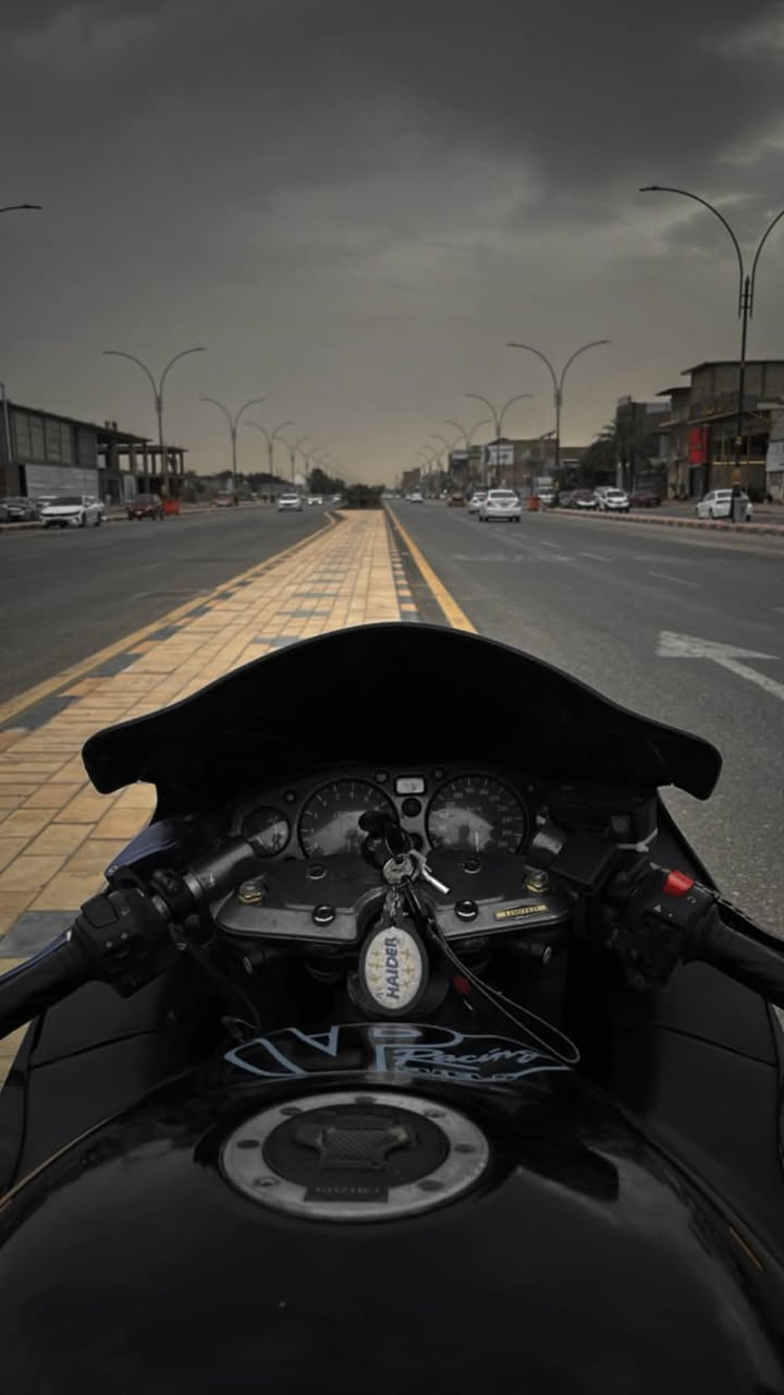 ‎سزوكي GSX 1300 هايبوزا
‎محرك 1300 cc
‎موديل 2007 شاصي اسود
‎لونها اسود
‎مابيها اي حادث بس ملاحضات بسيطه بالكفر
‎مكفوله من كلشي والكسور بلكفرات تايرات نضيفه زنجيل نضيف دواخلها نضيفه مكفوله كير ومكينه وكهرباءيات الضفيره من طول للطول
حماوة بشرط متعبر النص ثابته لو تضل ساعة مشتغله
‎سرعتها + 280
‎ماشيه 66 الف
‎كلها بلاديه ما عليها اي تزويد او اي تبديل كفاله عامه ومال جناي و الدراجة كل النمر تفر تاير ، كلش قوية كهربائياتها كلها شغاله
‎دهن بس امزويل الامريكي من الوكالة  
‎مال جناي ولحد يكلي شبيها مابيها كفاله عامه وتاخذها من باب لبيت
‎سعرها 36$ و بيها مجال للشراي و اليجيني ما ارده
‎رقمي *********** بيه وتساب مفتوح
‎مكاني النجف .
