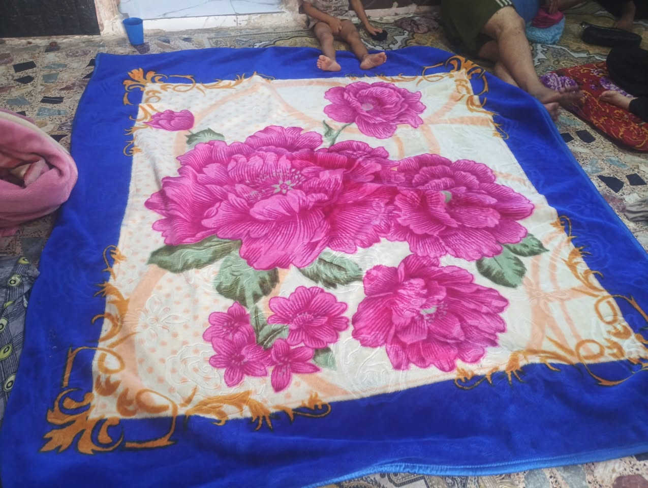 بطانيات الصوف ام النفرين باربعه الوحده ودواشك اسفنج وامخاد موجودات عنوانا شارع المطار لجديد قرب أسواق فتك وهذا رقمنا بيه والساب ***********
