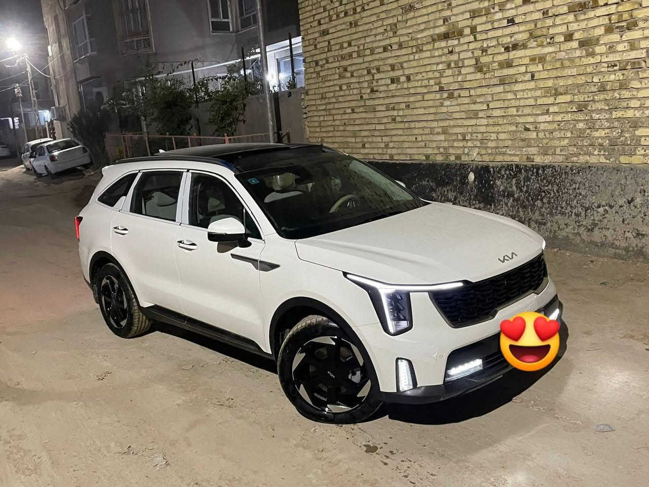 سورنتو ٢٤ ماشيه ٣٠ الف سياره جديده مكفوله كفاله عامه عده هيج حصاويه بالبنيد  مال طريق لا بارد لا صبغ لا تعديل  رقم بغداد باسمي بنوراما ويل ١٩ سياره على ايدي 
السعر ٢٩٥ قفل بدون عمله 
رقمي ***********
مكاني بابل المركز
