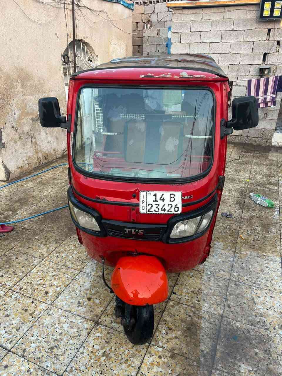 السلام عليكم تكتك TVS للبيع رقم وسنويه انكليزي تكتك مكينتها تعبانه كهربائيات شغاله سلف اشاير لايتات علمن التكتك تمشي لاتنقيص ولا تبخير السعر 4000 وبها مجال المكان البصره حي الاصدقاء ***********
