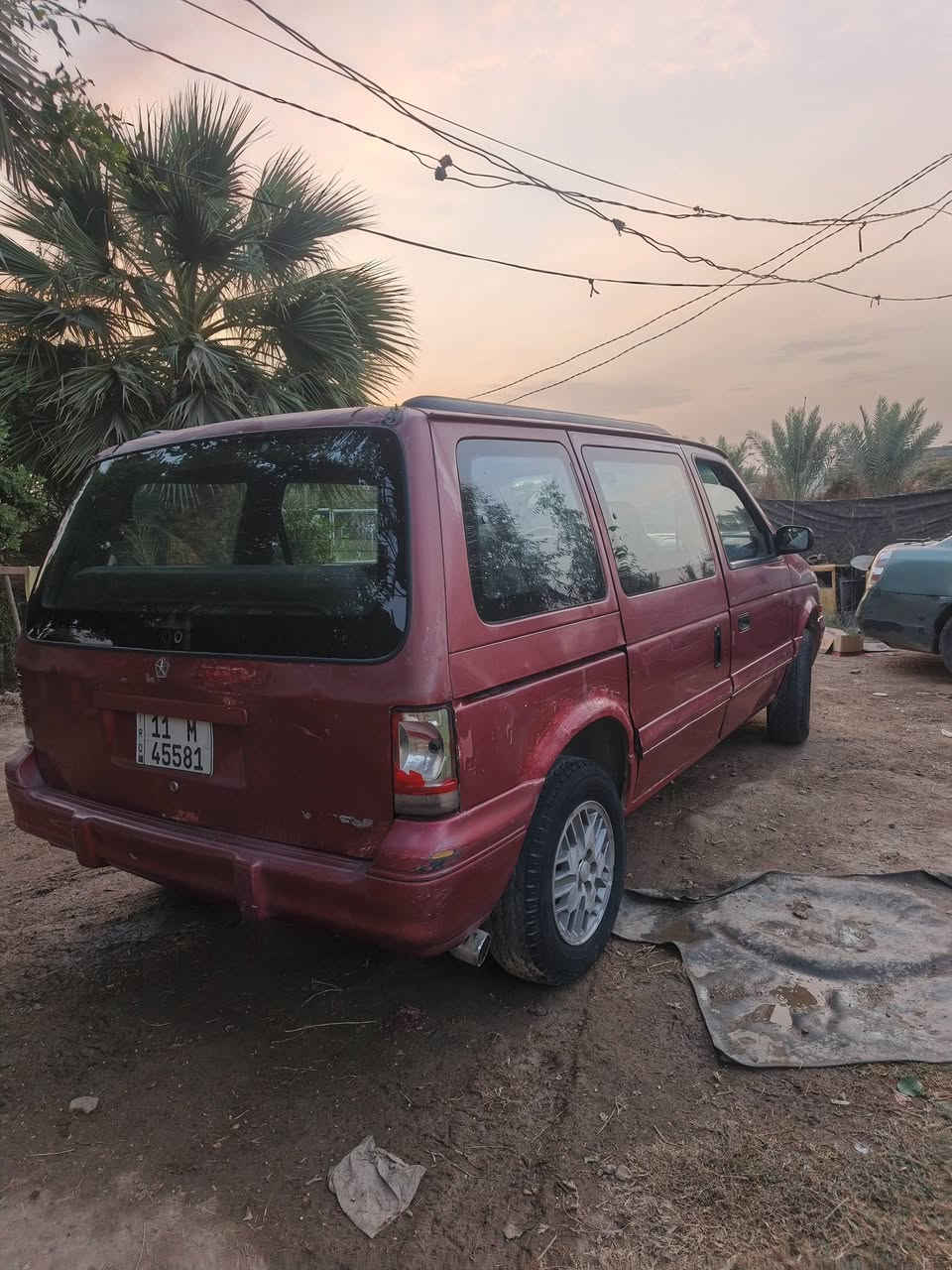 دوج ١٩٩٥ • محرك ٣٠٠٠ • جير ميكانيكي