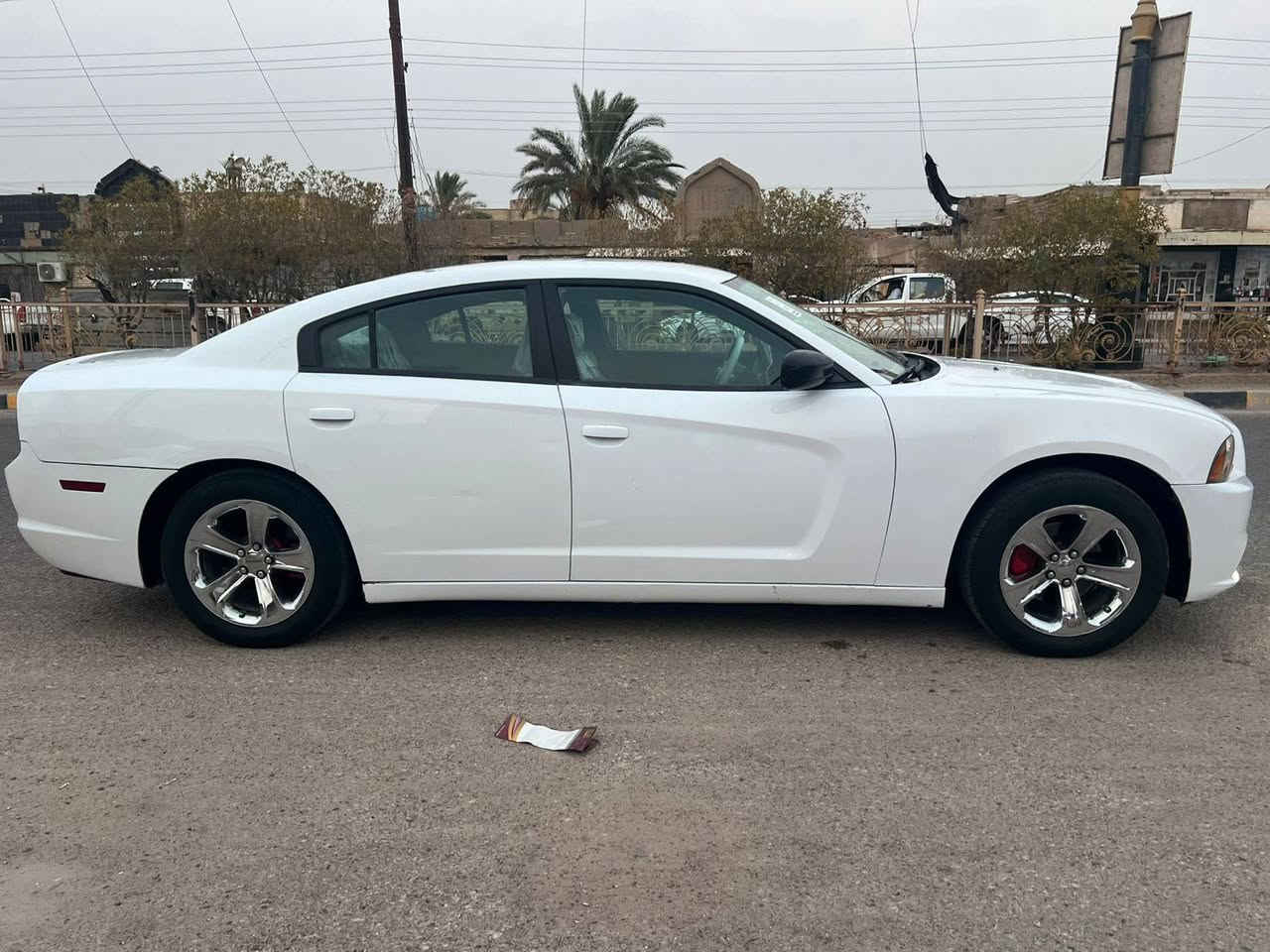 السلام عليكم جارجر خليجي موديل 2014 كفاله بيها رشات صبغ قطعتين فقط مكينه وكير3600 جدد تخم تاير جديد حداديه جديده كهربائيات كلها شغاله تبريد ثلج ما مشتغله خط مال جناي السعر 135 وبيها مجال مكان سياره ميسان العماره رقم الهاتف ***********
