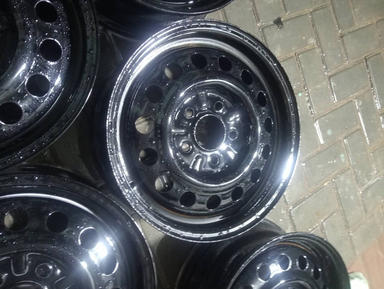 السلام عليكم ويل حديد حجم 15 مكفول من الفطر والعواج وسعر 140 وبهن مجال مكاني الشقة الحبيبة رقم***********
