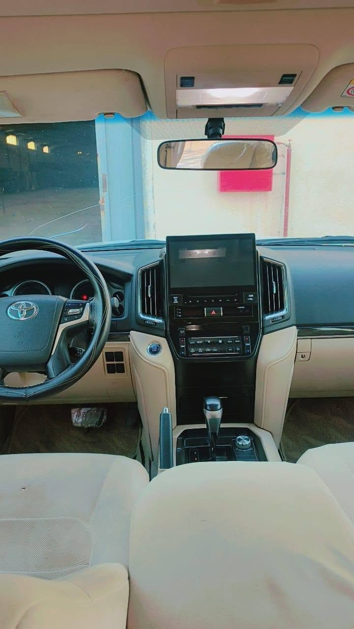 السلام عليكم لاندكروز ساز موديل21 كفاله عامه ماشيه 86عنوانه كربلاء الحسينية ***********
