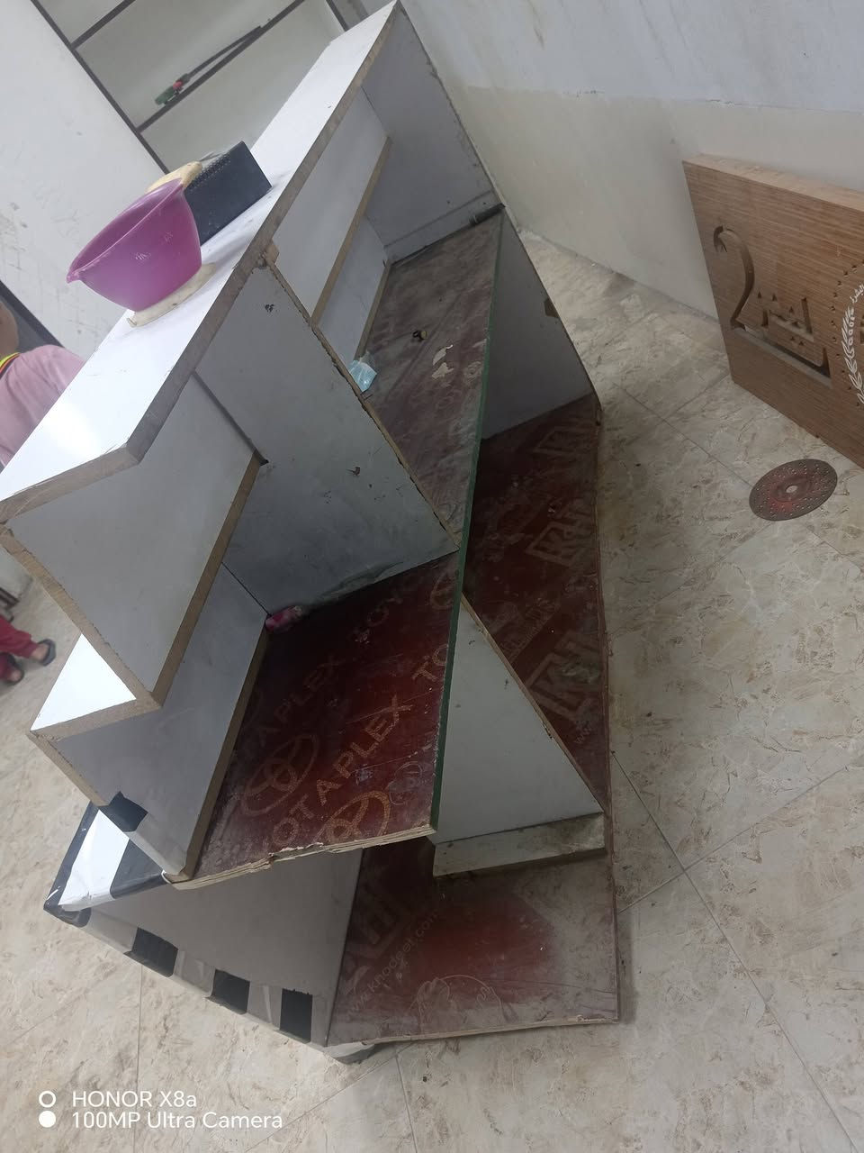 مرحبا عندي غراض البيع مستعمل بس نضيفات وبسعار مناسبه لي حاب يشتري خلي يتواصل على هذا الرقم *********** @إشارة
