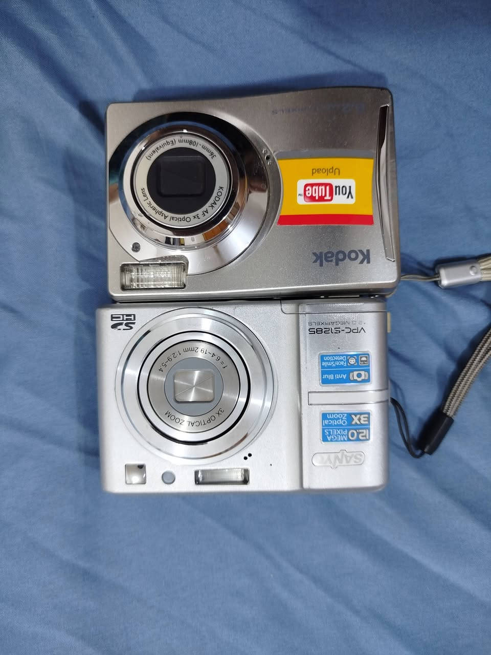 📸 السلام عليكم كاميرات ديجيتال للبيع
🔹 Kodak C813 — 8.2MP، زوم بصري 3X
🔹 Sanyo VPC-S1285 — 12MP، زوم بصري 3X
✅ الكاميرتين شغالات
📌 الحالة موضحة بالصور
💾 تدعم كروت ذاكرة
للاستفسار عن الاسعار التواصل مع رقم الواتساب (***********)
