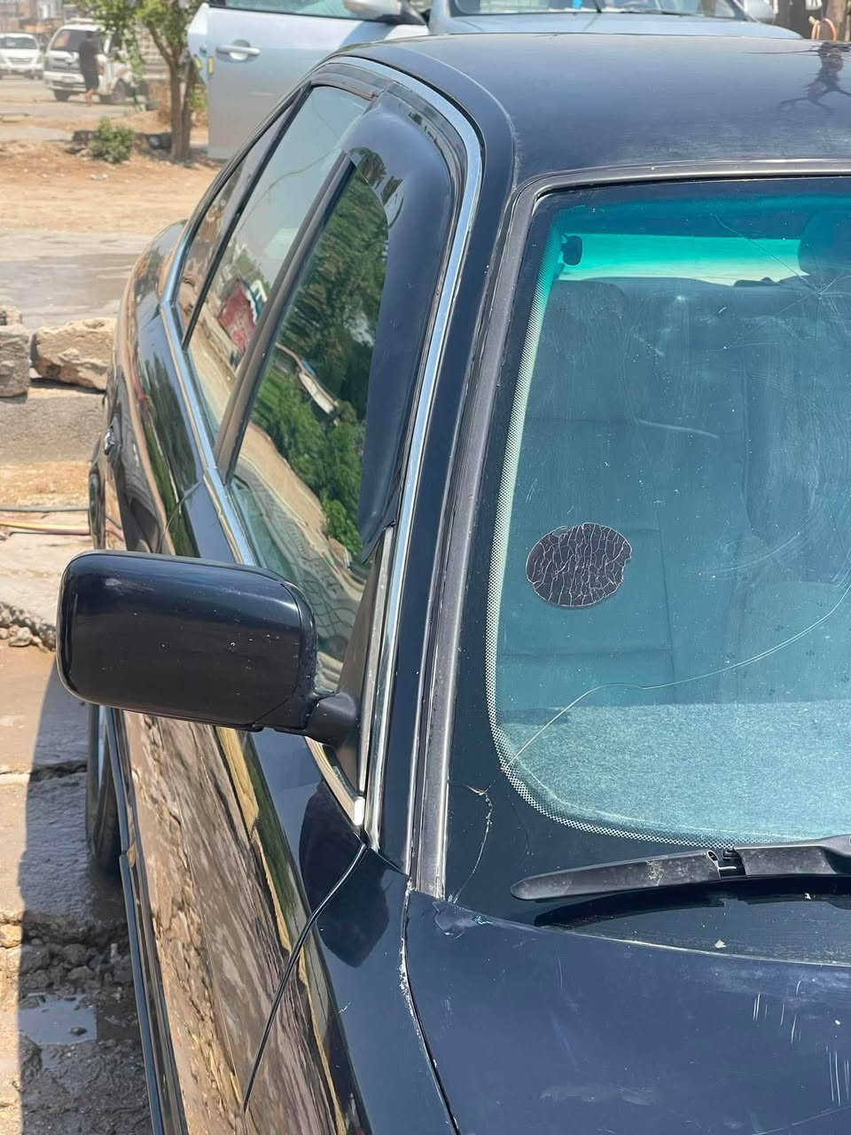 BMW 1994 525
رقم اربيل انكليزي سنويه ساقطه بنهاية ال ٢٠٢٥ 

مكينه وكير مسكر ٥٢٨ مكفولات 

لون نيلي 

وياله خليه جدد 

جاهزه من كل النواحي 

نقوصاتها فقط راديتر تبريد 

مكانها بابل جبله 

***********

سعرها ٦٢ وبيها مجال
