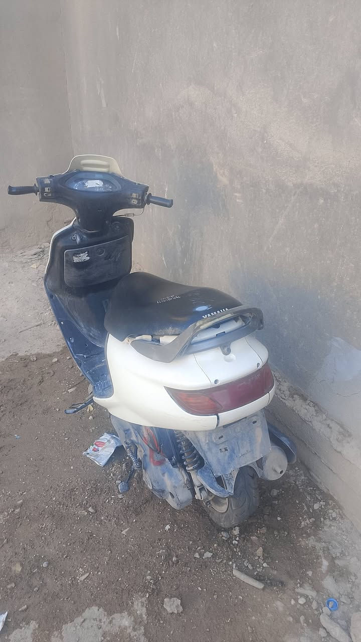 فراشة فحل محرك ممفتوح كلشي ممصلح بيها
ضرر فقط الكفر الجوه بالصورة 

سعرها ب 275وبيها مجال 

***********

مكاني حله
