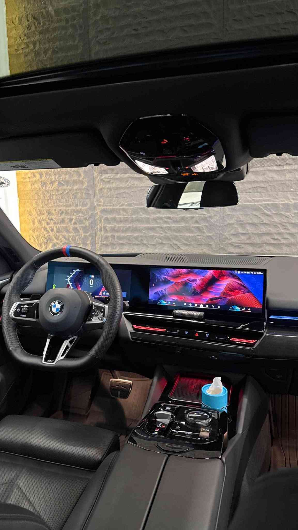 Bmw 
530i
2024
M package bilad
Amriki
Clean title da3ami lo da3ami
23.000 mile royishtia
Full muwasafat
540$ waraqa w majal
***********
—————————
بي ام
٥٣٠ اي
٢٠٢٤
ام باكج بلاد
وارد امريكي
كلين تايتل
مكفول كامل 
٢٣.٠٠٠ مايل ماشية
فولل مواصفات 
٥٤٠ ورقة و مجال
*********** أربيل, العراق
