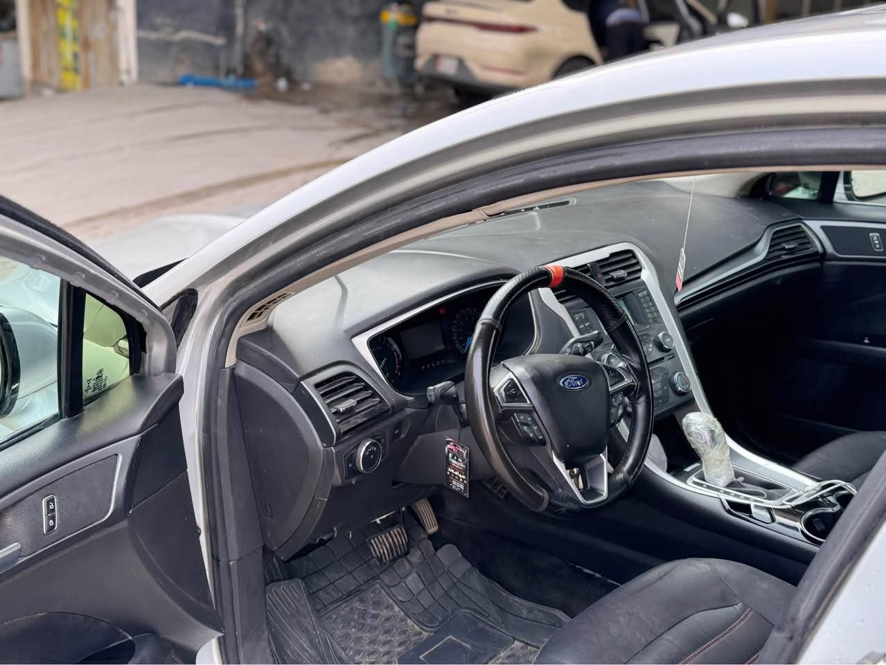 فۆڕت فیوژن مۆدێل ٢٠١٤ 
گێڕو مەکینەی بە شەرت 
سەنەوی تازەیە
٥ بۆ ٦ پارچەی بۆیاخە 
مەکینە دوونیو نیڤا 
ناونیشان سلێمانی 
***********📞 السليمانية, العراق
