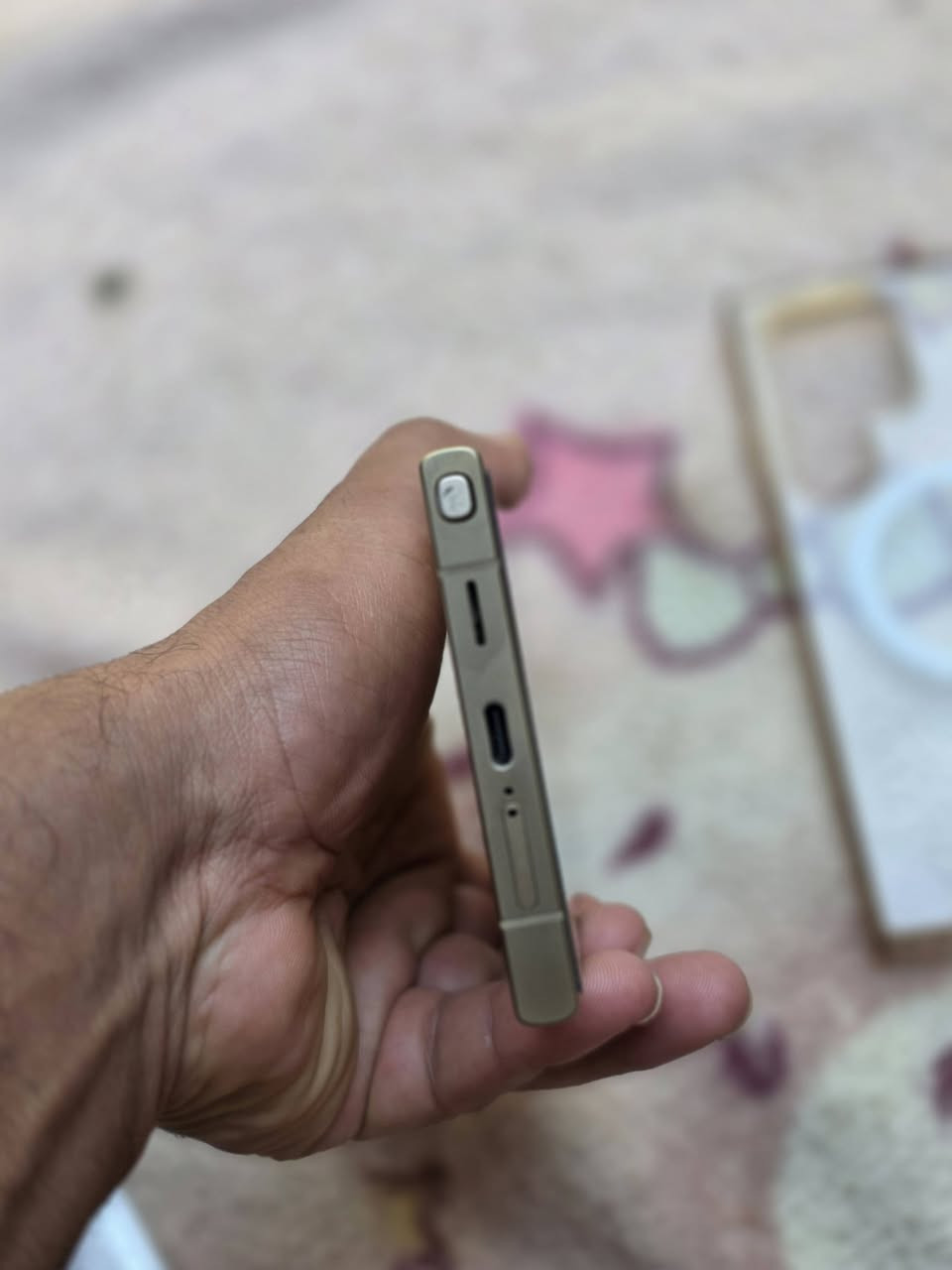 سامسونك s24 الترا ذاكره 256 عشوائيه 12 نضافه 100 لون مميز اصفر جهاز فقط بدون ملحقات للبيع او مراوس سعر 950 مجال حك جيه توصيل متوفر***********

