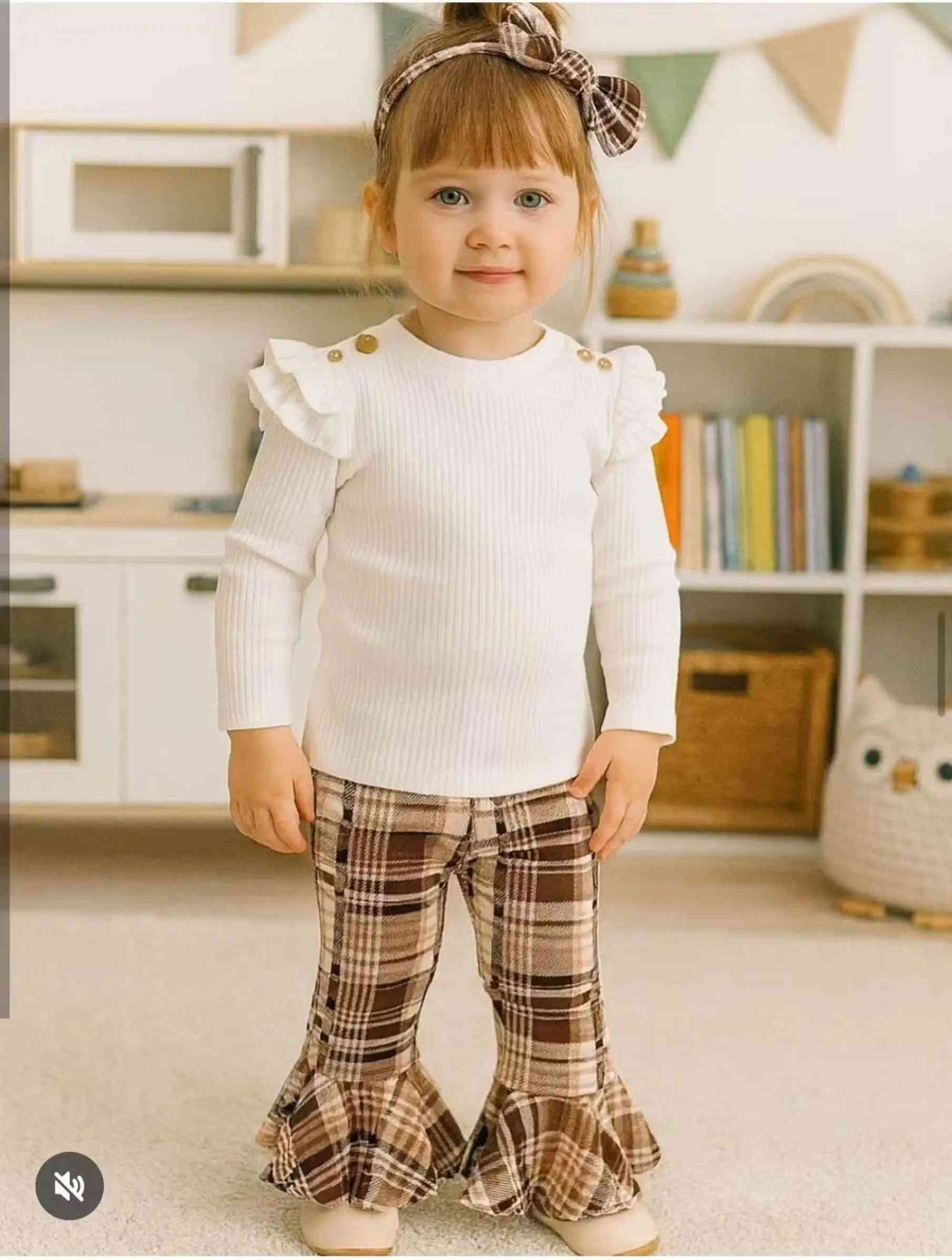 ✨ الموديل الترند وصل للكرم! ✨ 🤎 طقم بناتي 3 قطع بتنسيق راقي وكيوت 👗 بلوزة فانيرة قطنية ربيعية ناعمة ومريحة 🎀 بنطرون كاروهات + باندانا للرأس 🇹🇷 ماركة تركية بجودة حلوة وتفاصيل تخبل 😍 📏 القياسات: من 3 أشهر إلى سنتين 📲 للحجز فقط واتساب: *********** 📍 الموصل – حي سومر مقابل أعراس راما 🚚 يوجد خدمة توصيل #البسه_الكرم_للاطفال #ملابس_اطفال #ملابس_بنات #طقم_بناتي #ماركة_تركية 
