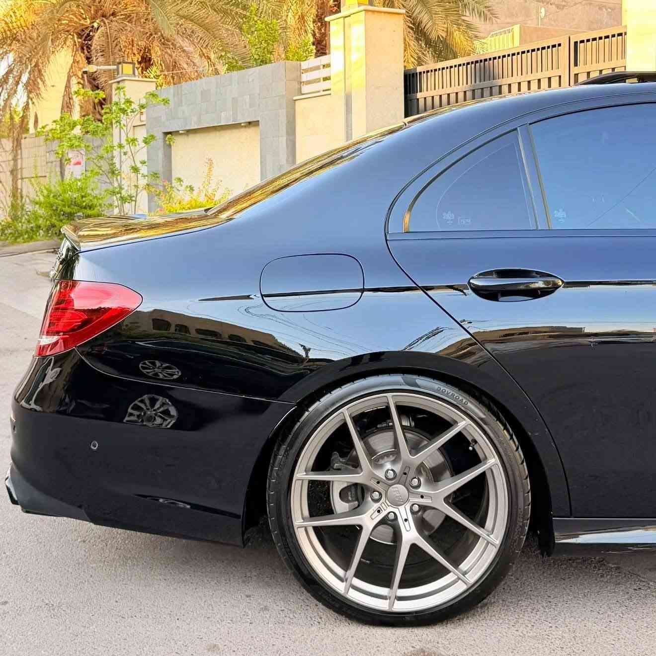 السلام عليكم
للبيع E class 2019 
٣ بردات
بانوراما
دبل ماوس
اوتو بارك
حساس ٣٦٠
٤ كامرات
داخل قرميدي (اصل) 
لايتات زينون داينمك
رادار امامي
رادار خلفي
نقطه عمياء
تحديد مسار
بصمه تشغيل
كار بلي
كشنات كهرباء
تدفئة كشنات
شاشه متصله (٣ ثيمات)
داخل الوان (٦٤ لون متغير)
استرين G (اصل)
ويل ٢٠ 
السياره وكالة المانية ضمان دولي 
مكفوله من الصبغ والتبديل ( فقط مكانين pdr صغار) والباقي كله مكفول
كير ومحرك مكفولات ع فحص
تراي وطسه زيرو
ماشيه ٧٠ الف
عليها كت E63 كامل
مكانها دهوك
#السعر 310 بيها مجال 
للاستفسار.***********
