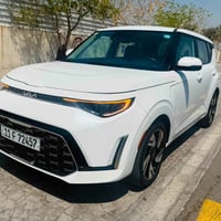 مرخصه صاحب الكروب للبيع كيا سول 2025 مرقم جديد باسمي فول مواصفات Gt اع...