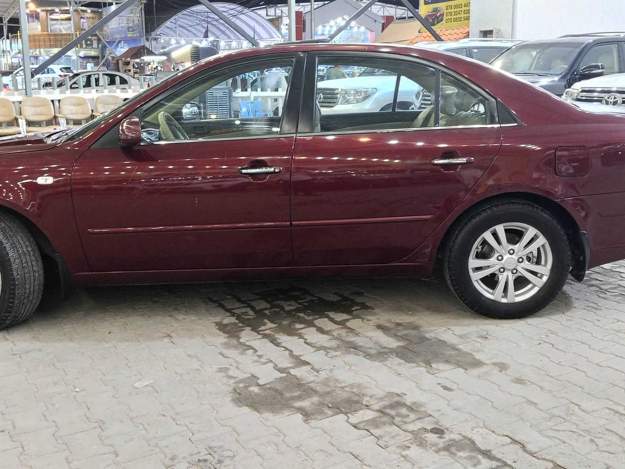 السلام عليكم اخوانا👋 سيارة سوناتا 🚗
موديل 209 خليجي فتحة 
محرك 2400 💪
رقم بغداد مداور ثاني يوم 
سيارة بيه صبغ بنيت وجاملغ الخلفي لجمالية بدون قطرة معجون سيارة نظيف 
الاستفسار الاتصال على الرقم ***********
السعر 95 مع مجال بسيط
العنوان نجف الاشرف
