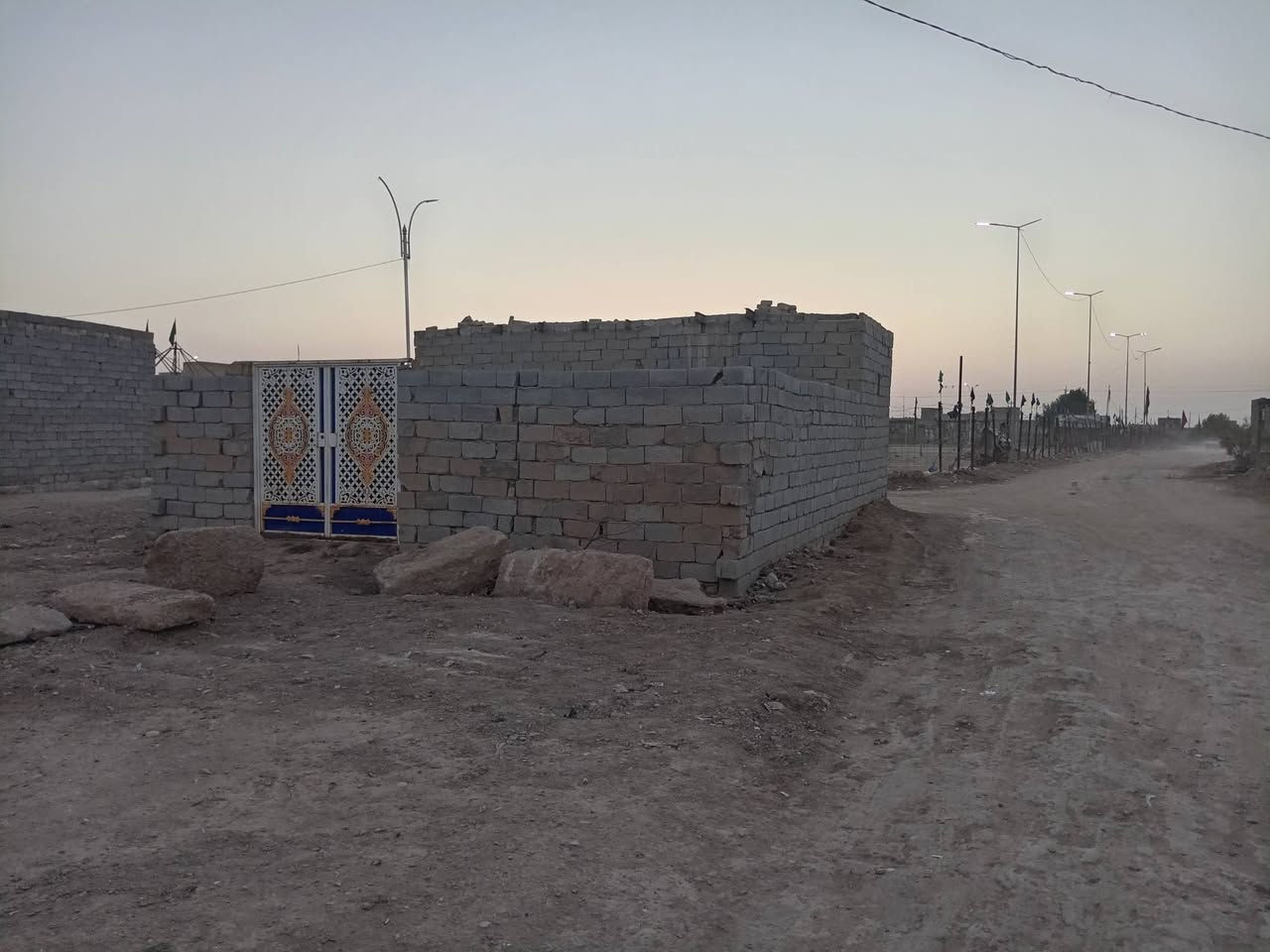 بيت ركن البيع 150متر العرض 7 ونص ألبيت زراعيه مشمول بالتطويب بي كافه الخدمات مجاري كهرباء وماء قرب البراز ***********
***********
