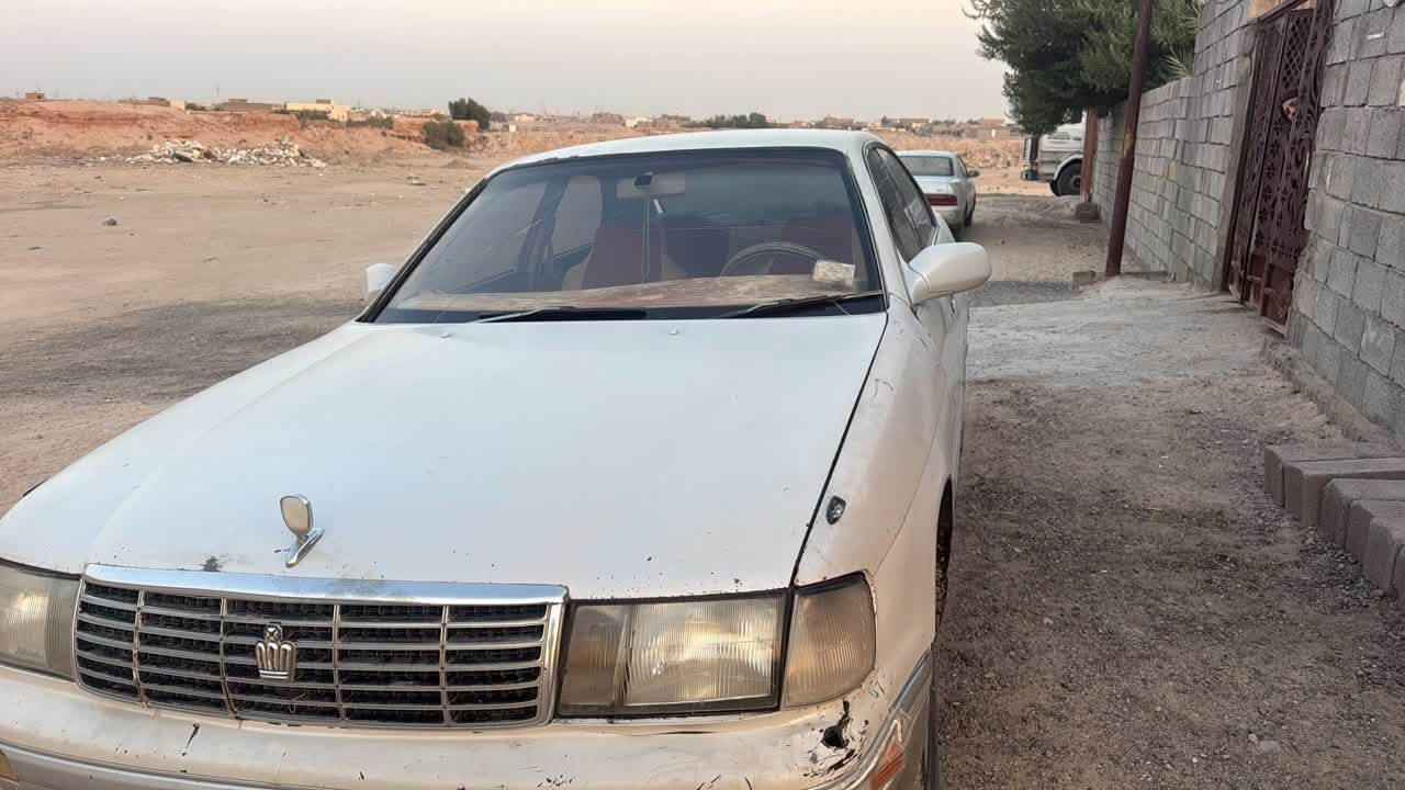 سلام عليكم بطه للبيع مكينه جديده تبريد شغال حداده حلوه رقم أنبار مكفوله من كصه ونغل جثه مكاني زبير شعيبه *********** سعر 35 وبيهه مجال
