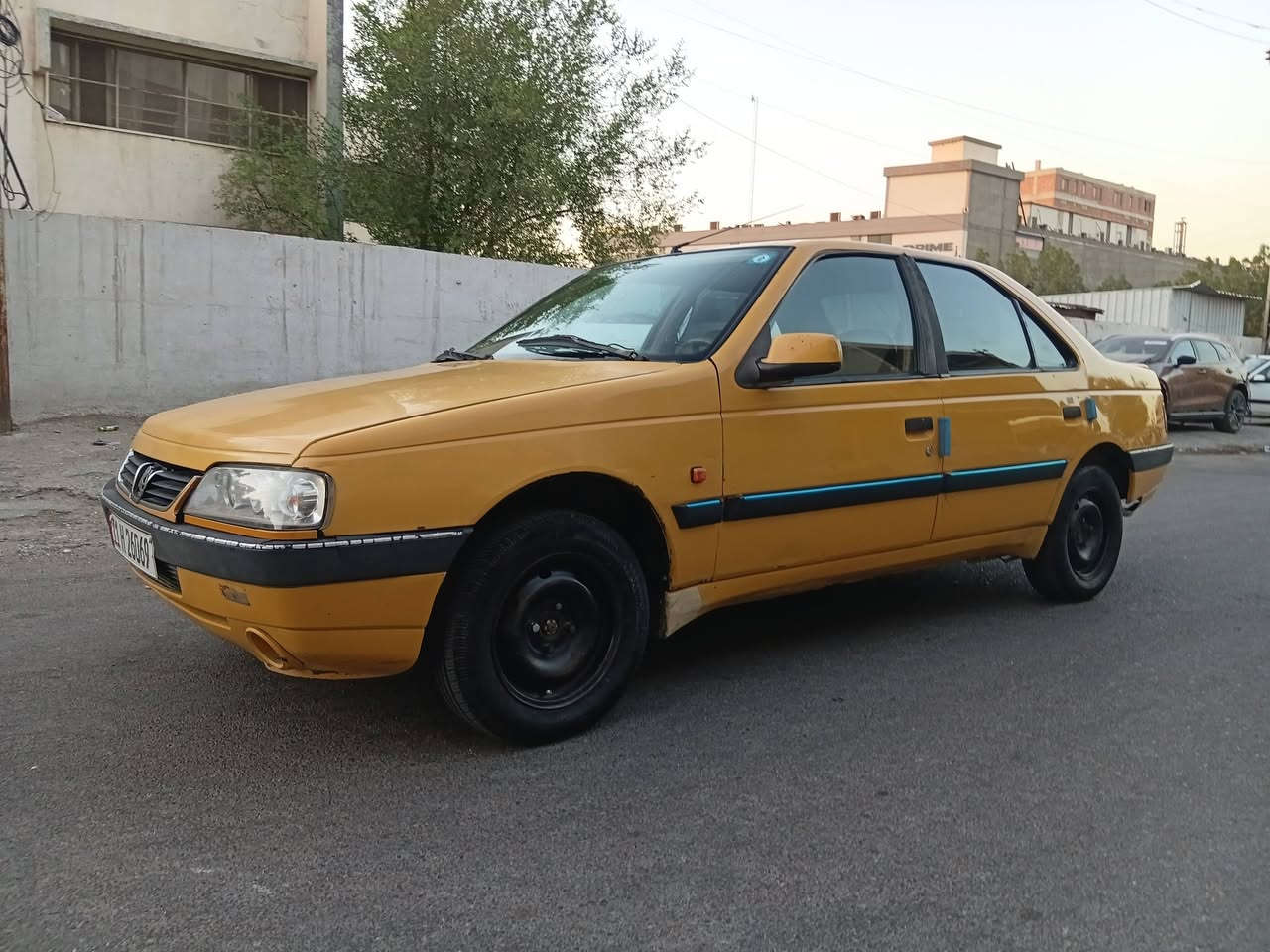 للبيع
للبيع 
بيجو اكد موديل ١٦
كير محرك مكفولات 
حداديه خلفي امامي جديده 
تخم تاير جديد 
تبريد ثلج 
السياره جاهزه من كلشي 
ضربه قويه مابيه 
شاشه اندرويد 
منضومة زنون يخبل 
رقم انكليزي بغداد تحويل مباشر 
مكاني بغداد كراده 
السعر ٣٤ مع المجال 
للاستفسار 
***********
