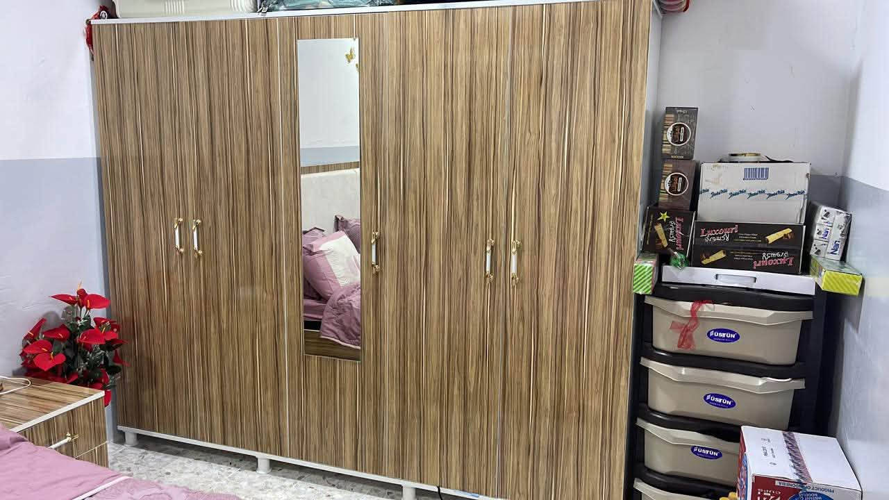 السلام عليكم من رخص ادمن عندي غرفه نوم تركي شغل عراقي لبيع مستعمل سعر ٧٠٠ بيها مجال لان سبب البيع اريد اتحول 
تحياتي لجميع رقمي اسيا ***********  موجود خاص
