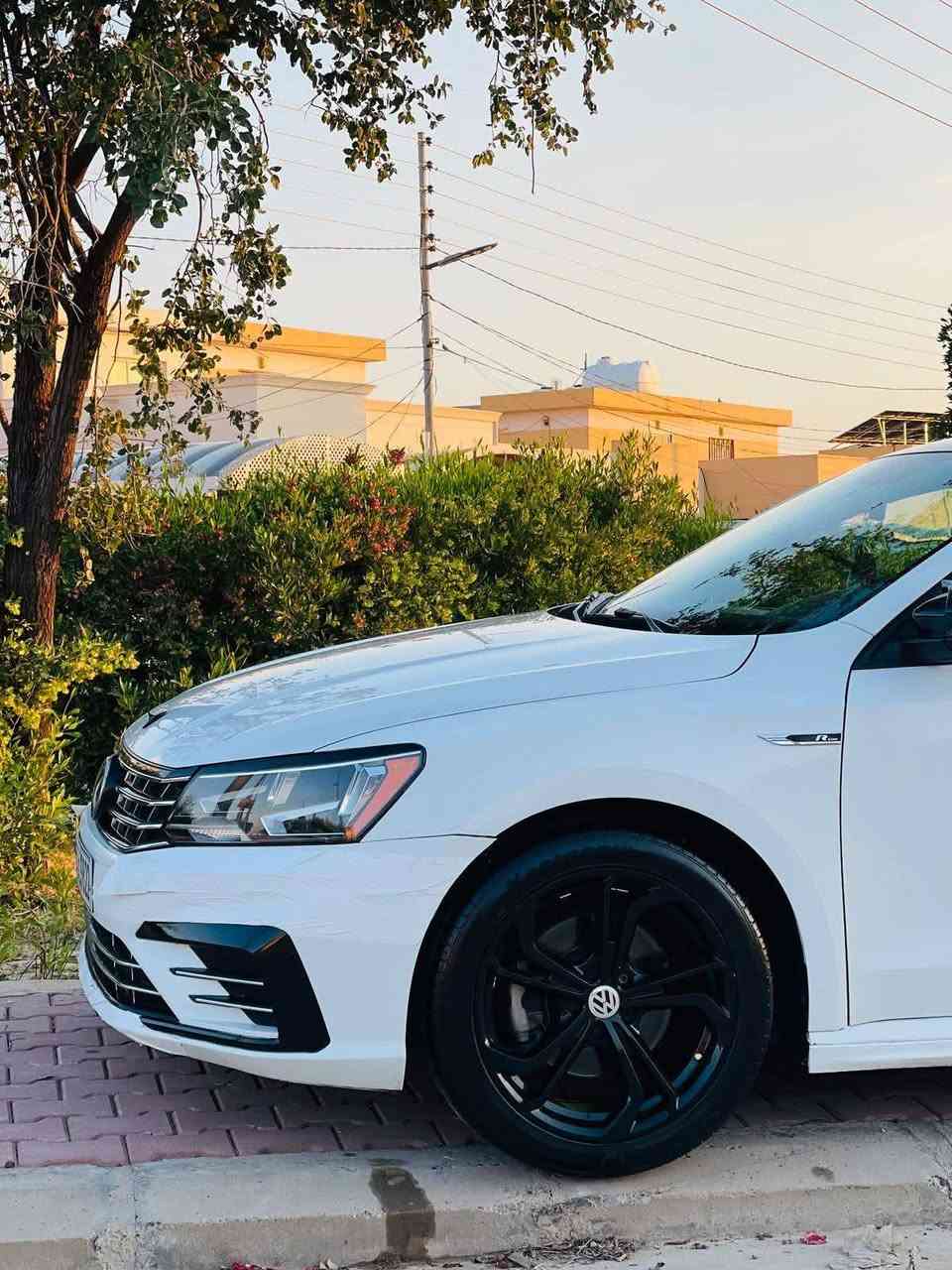 باسات موديل 18 فئة أر لاين
محرك 2000 توربو فول مواصفات بدون بصمة وسلايد

ماشية حاليا 120 الف ضرر السيارة جامرلغ امامي مع باب ضرر سطحي بدون ايرباك بدون داخل شرط كير ومكينة مكفول السعر 140 وبي مجال بسيط او مراوس مع جيتا كير عادي gli. رقم سليمانية مكان السيارة ديالى
للاتصال ***********
