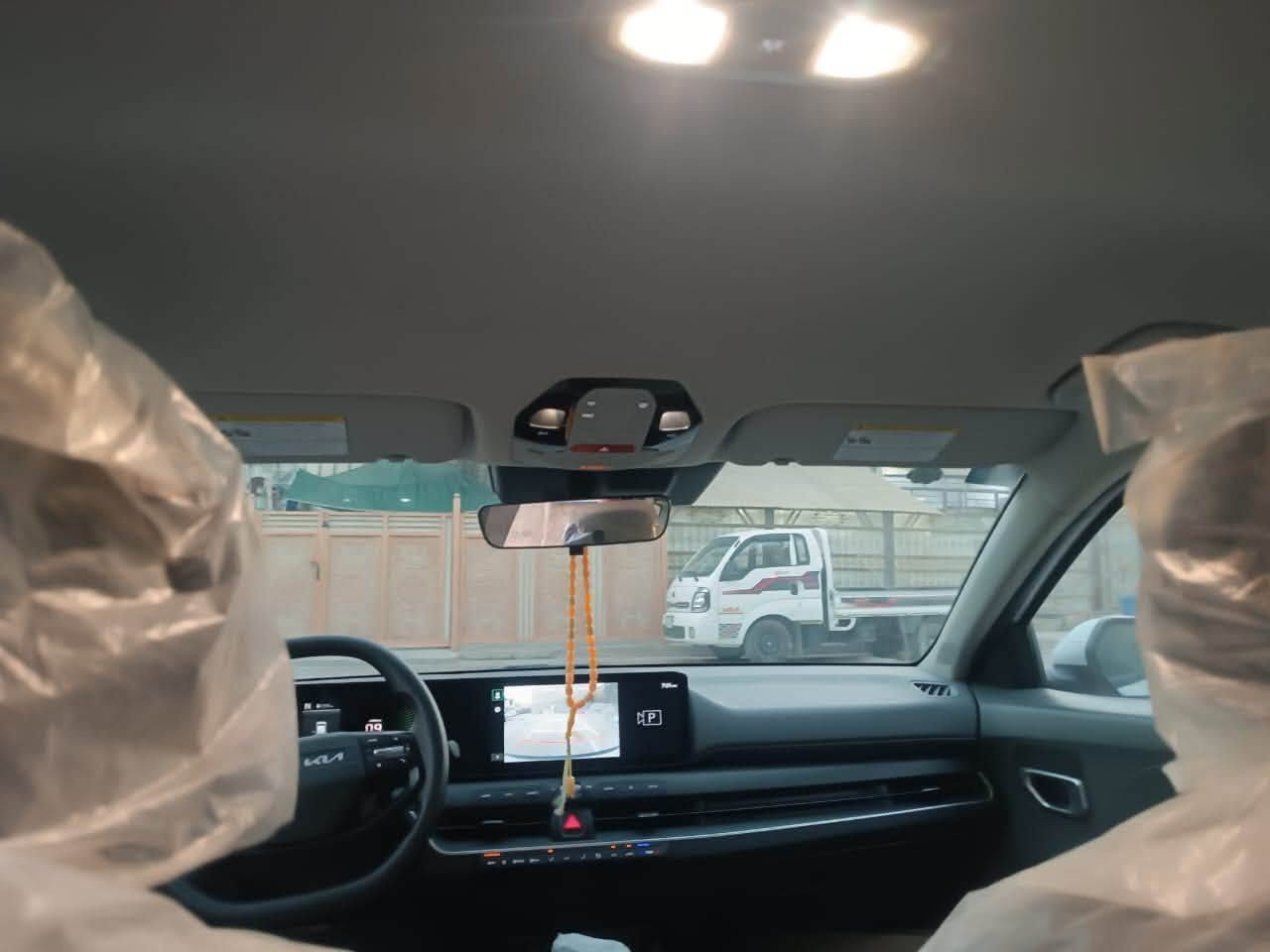 السلام عليكم
KIA K4 2025 

لون ابيض 

المواصفات 

محرك 2000 دوش  

بصمة 

تشغيل عن بعد 

ترحيب 

شاشه دجتل متصل 

دخول ذكي 

بكلايتات لد

شاشه جبيرة 

اوتو هولد 

كامرة دواره 

بصمه صندوك 

سايد بريك كهرباء 

رادار امامي 

رادار جانبي 

رادار خلفي 

لد امامي 

لد خلفي 

تحديد مسار 

توقف ذاتي 

اوتو ستوب 

وضعيات قيادة نورمال وسبورت 

وبعد بيها هواي مواصفات 

سيارة جاهزة وكاملة وبآسمي ورقم بغداد ترقيم جديد 

السعر 168 ورقة وبيها مجال كلش بسيط 

مكاني بغداد الدورة شارع 60 

للاستفسار الاتصال ***********
