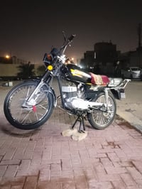 سوزوكي • موديل ٢٥ • نجف