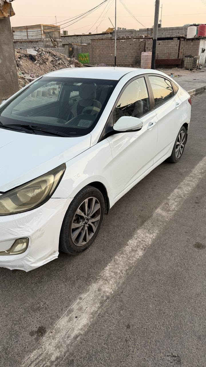 السلام عليكم
سيارة اكسنت ١٦ مكينة١٦٠٠ جديد
كير كفالة الحدادية جديدة السيارة مكفولة من التبديل والصبغ بيها ضربة بالباب كما موضح بالصورة
التبريد بي ضعف يفصل
سنوية جديدة باسمي 
السعر ٩٥ وبيها مجال مكاني البصرة الامن الداخلي
للتواصل ***********
