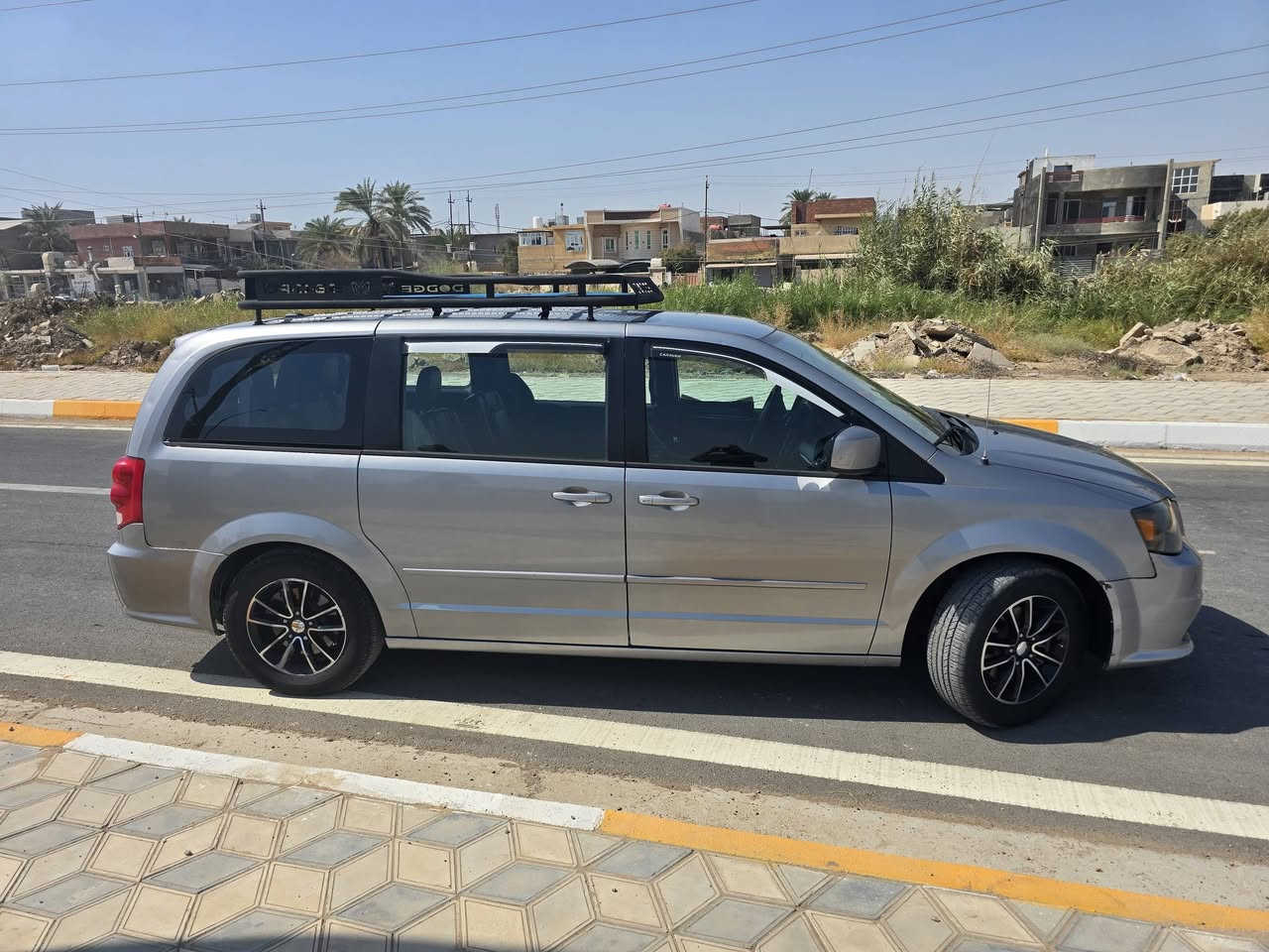 🔥🚐 دودج كراند كرفان 2016 SXT PLUS 🚐🔥
📺 شاشة دشبول + شاشة سقف خلفية
📸 كاميرا خلفية
❄️ 3 قطع تبريد ثلج
🛋️ كشنات جلد + كنتارا
💺 كشنات سياحي
🎛️ تحكمات ستيرن
🚘 كنترول مثبت سرعة
🌪️ مروحة إضافية + برمجة مراوح
🌡️ ولف حماوة 82 — يعني انسى الحماوة 🔥❌
🔧 تخم بلكات جديد
🛞 تخم تاير جديد
🛠️ صدر أمامي جديد
🚪 أبواب + جنطة كهرباء ⚡
🎨 صبغ فقط ربع البنيد + جاملغ أيسر والدوسة اليسار
🇺🇸 تكمة خلفية رش فقط من أمريكا
⛽ منظومة غاز 80 لتر — انسى الصرف 💰
🔩 مكينة بلاد + كير مبدل
🛵 سيباية وياها، سعرها 300 ألف 💰🔥
📋 رقم أربيل باسمي — شرط التحويل ✅
📞 ***********
📍 ديالى / بعقوبة / تقاطع القدس

