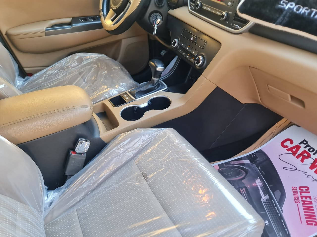 سبورتج خليجي موديل ٢٠٢١ جاهزه السياره من كلشي موصفات العاديه وكشنات كهرباء بيه فقط بارد ماشيه ٨٠
السعر ١٨٣
للإستفسار ***********وبيه مجال قليل الشراي ايخابر مامتواجد عل فيس مكانها البلديات بسمي
