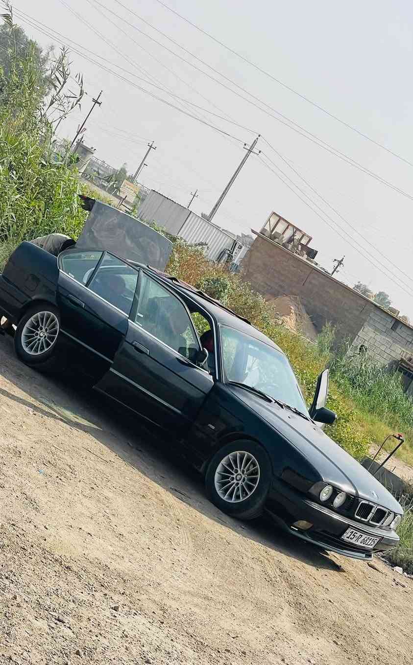 بي ام دبليو • ١٩٩٣ • ٣٥٠٠ سي سي