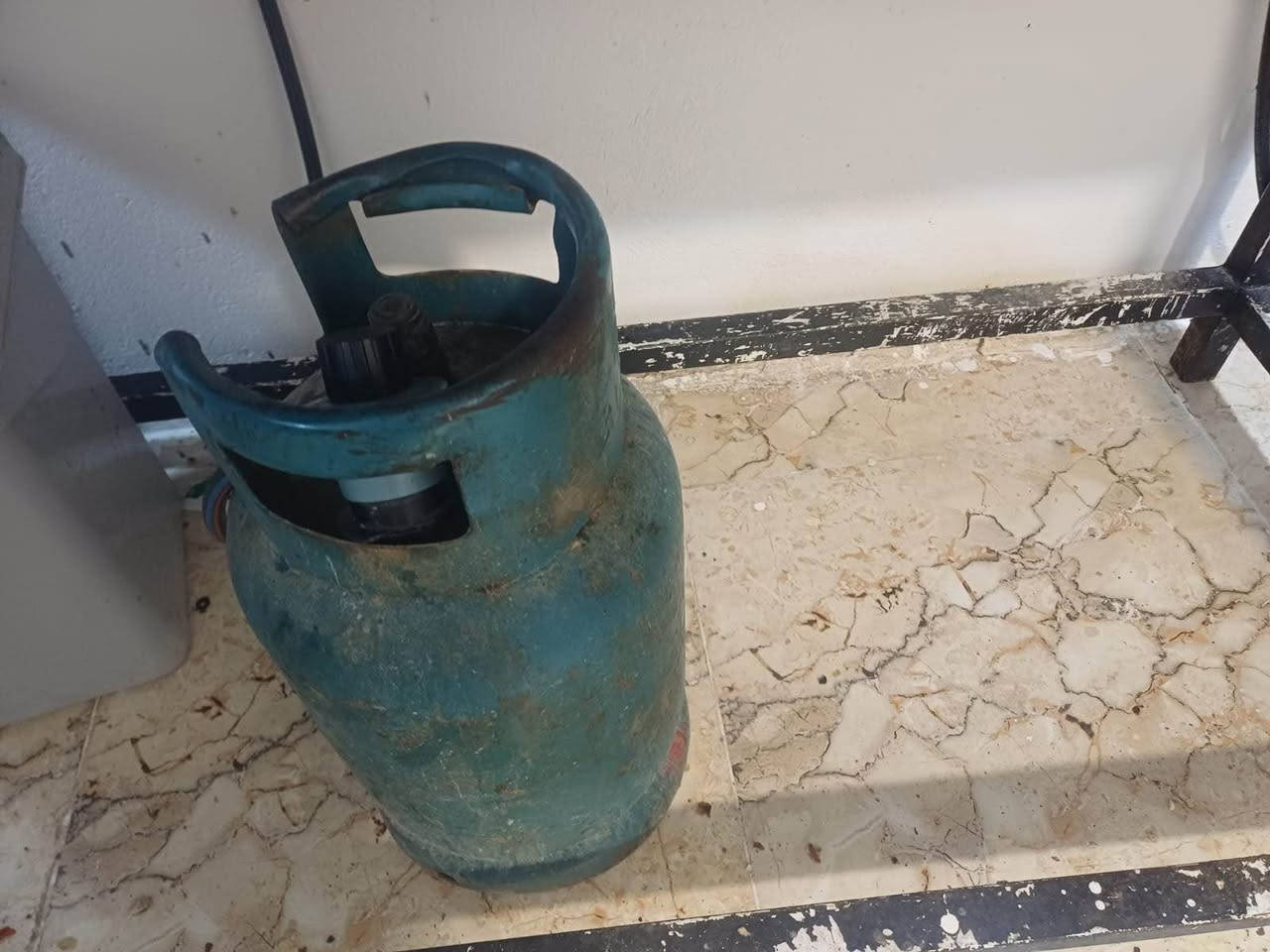 السلام عليكم غراض مطعم كلمن وسعره مكلف بلنشر رقم صاحب المطعم *********** عمارة, ميسان
