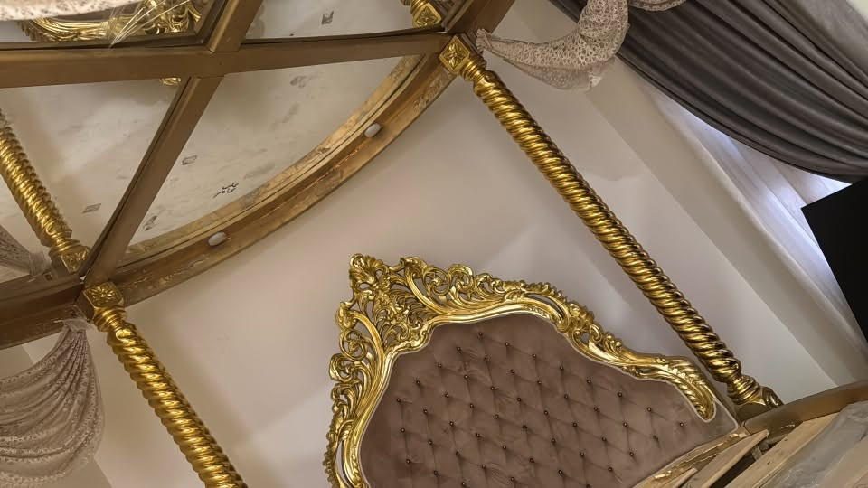 غرفه نوم  زان مصري اصلي
غرفه نوم توصاه خاص من مصر وصيناها 
غير مستخدمه نهائيه ملكيه 
خشب زان مصري الاصلي 

للاستفسار واتساب فقط ***********

