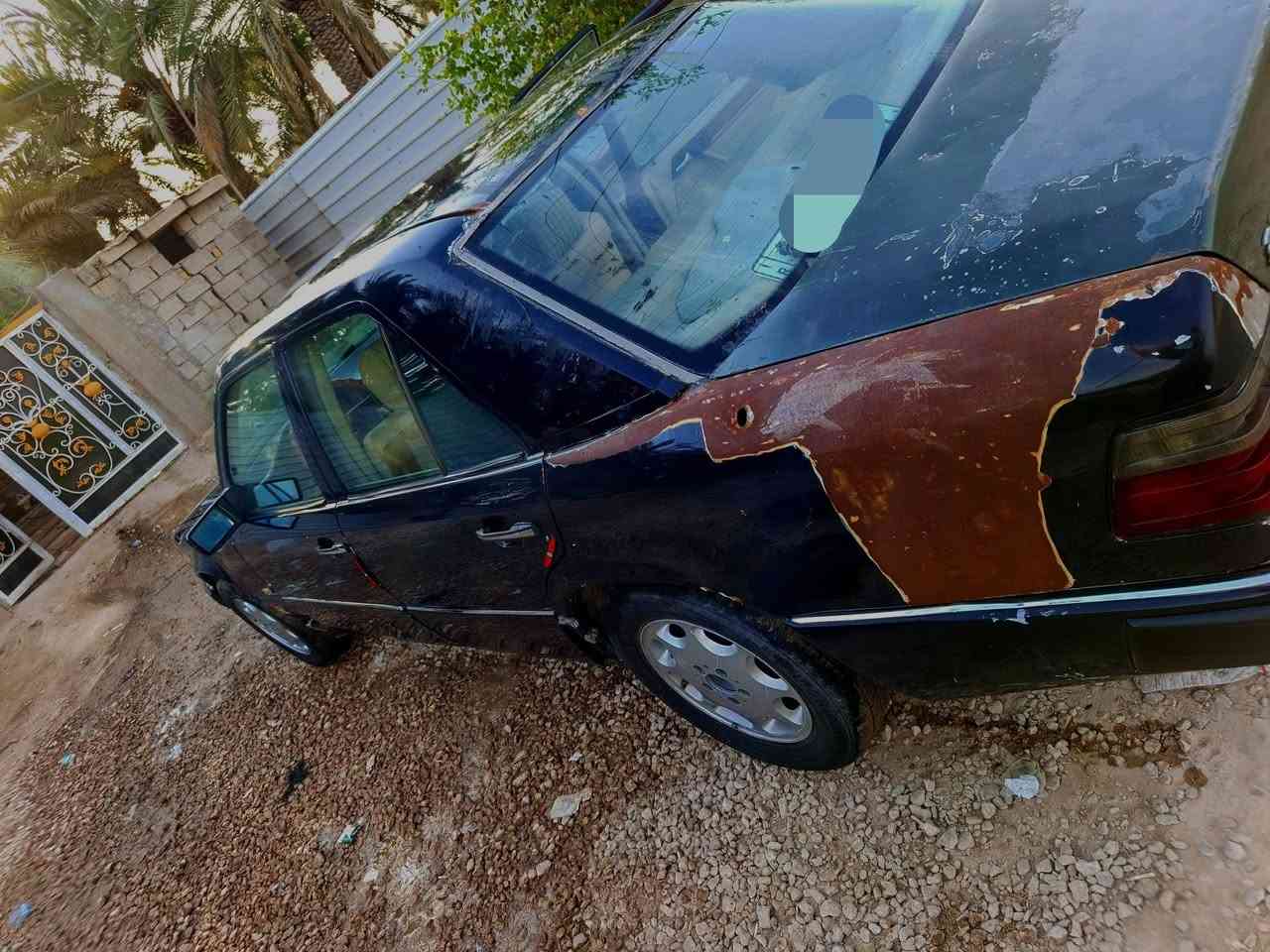 السلام عليكم ورحمة الله وبركاته
مارسيدس دب E300 موديل 1990 
سيارة گير ومكينه  مكفولة قواعد دبلات سليمة والمكينة بطة 2500 ديلكو السيارة بأسمي رقمها بغداد دولي مداور ثاني يوم 
للمعلومه امانة الله ورسوله سيارة معمرها تعمير كامل قبل سنة بس بسبب حادث سيارة تبدل بيها 2 بيبان وقمارة بدون تكم فقط عگال وفتحه السلايت شغالة وكذلك تبديل جنطة 
سيارة مكانها النجف الأشرف قضاء المشخاب 
سعرها 37 وبيها مجال 
للتواصل واتساب واتصال ***********

