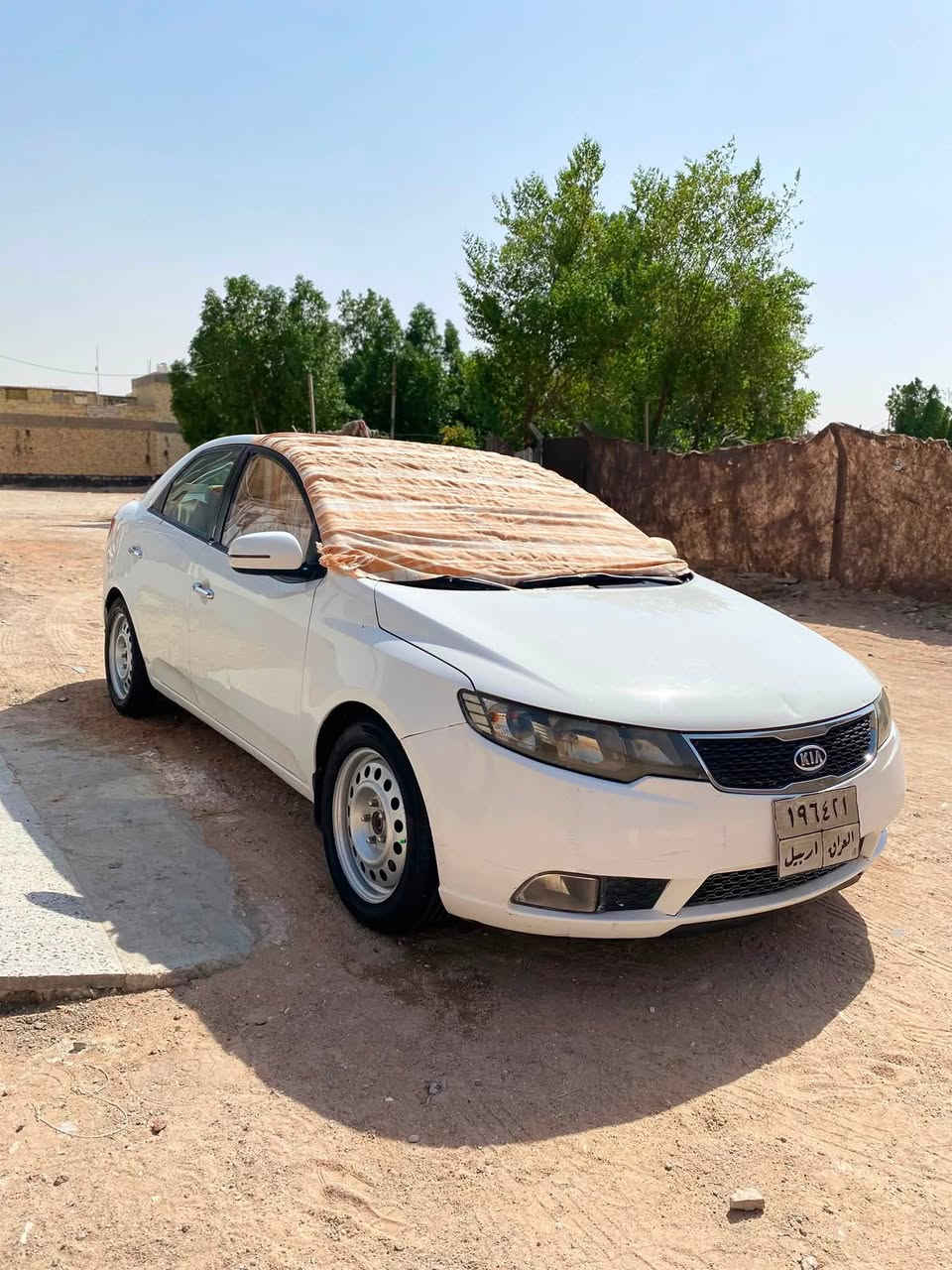 سلام عليكم فقط للبيع ‏ ‏ ‏ ‏بيها صبغ بين البابين موديل السيارة2011￼ جاهزة رقم أربيل فول بصمة عنوان السيارة بال النجف***********
