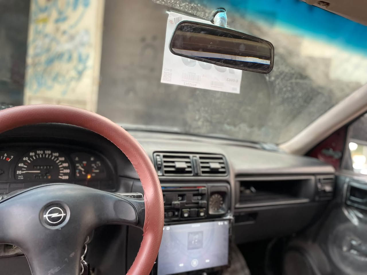 سڵاو لەماڵی گەنجان
ڤیکترا مۆدیلا ١٩٩٥ مەکینە ٢٠

بۆجوانی حیزامە 

گیرو مەکینە شەرت 

ئارم پلاستیک سلێمانی 

تەقەو رەقە شەرت  

لیدراو  شتی نیە  

سەیارەکە تابڵەی جوانە 

ژمارە *********** 

ماڵی گەنجان 🌹
شوین کۆیە
