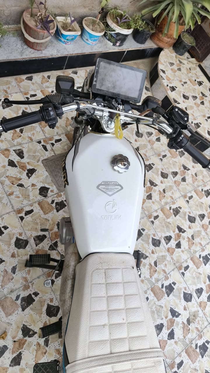 السلام عليكم دراجه تايكر موديل ٢٥صار شهر منزله زيرو بعدهي عل سحك السعر ٨٥٠وبيه مجال ان ديالى بعقوبه ***********
