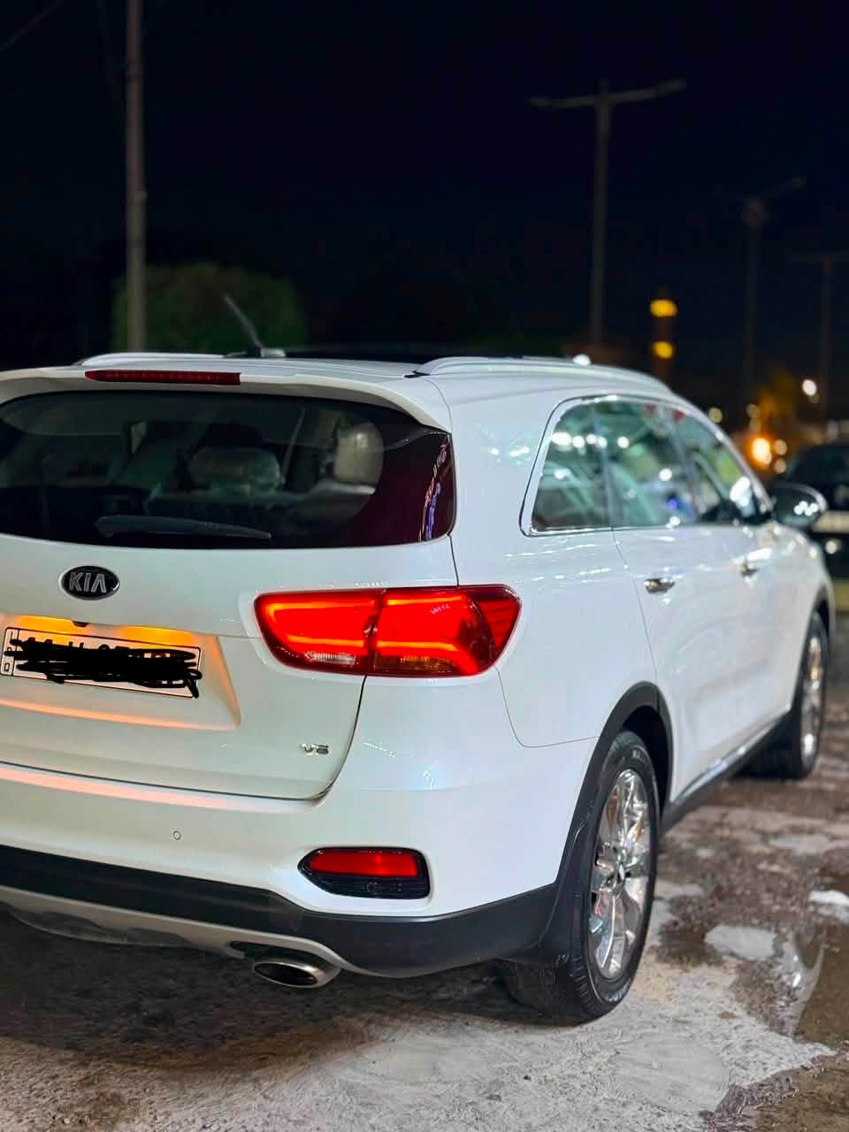 🚗 سورنتو فول مواصفات بانوراما، مكفولة كفالة عامة.

✅ السياره خليجي 

✅ ماشية 68 ألف فقط.

محركV6 

✅ من شخط لابارد، لا رصعة.

✅ بعدها على وضع الشركة.

✅ حدادية وويل كب مال شركة.

✅ تخم تايرات جديد.

✅ لاسقات الشركة بعدهن بيها.

✅ ما تحتاج صرف دينار، سيارة مال جناي.

✅ السيارة باسمي وتحويل مباشر ثاني يوم.

✅ بصمات اثنين وكتلوك الشركة موجود.

💰 السعر: 240 وبيه مجال حك الجية للجادين.

📍 المكان: الرمادي – خمسة كيلو.

📞 للاستفسار والاتصال:

***********
