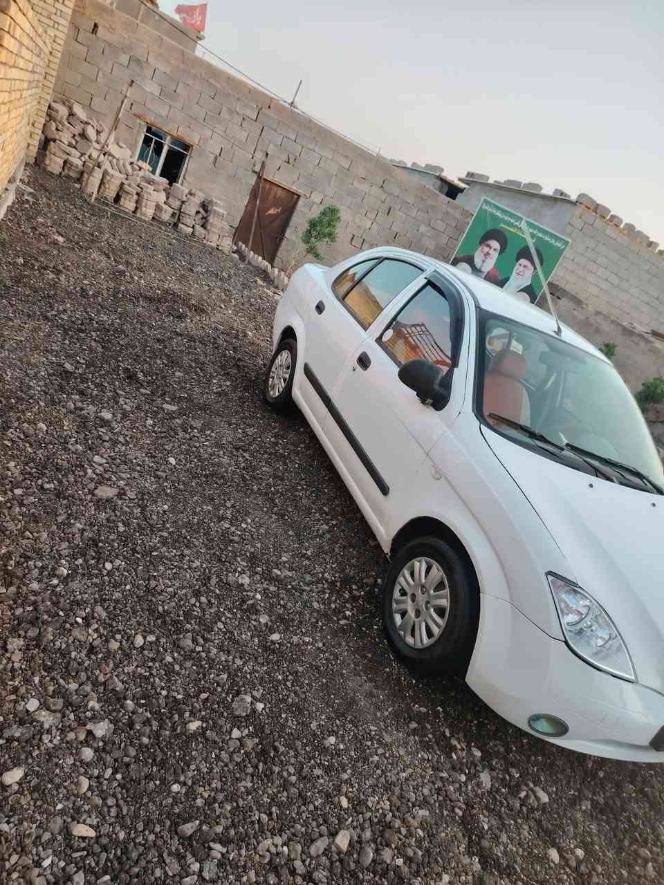 سلام عليكم سيارة طيبة البيع موديل ١٥ مكفولة كير ومكينة مكفولات سيارة جاهزة ما ناقصه اي شي سنويه مجدده ال 27  رقم واسط مشروع وطني مكان سيارة كوت مركز مدينة سعر. 38 وبيه مجال بصيط سراي يتصل ***********
