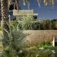 بيت في  منطقه السيديه  شارع التجاري الواجهه 16 والنزاله 33  المساحه 52...