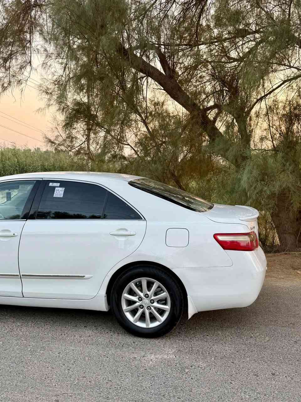 السلام عليكم 
سياره كامريCAMRY. للبيع 
موديل 2008 خليجي
فئة GLx
مواصفات السياره فول عده الفتحه
وصاج 
اناره ترحيب داخليه
كشن كهرباء
تحكم ستيرن
برده خلفيه كهرباء
رقم بغداد ()ب اسمي شخصيآ تحويل مباشر هزه جديده ورقم دولي 
مكينه2400 اربعه سلندر خير من الله 
كير خير من الله  
تخم تاير جديد
تخم ويل جديد
تبريد قطعتين ثلج 
حداديه جديده
منضومة لايت زينون اصلي شرط نهار
السياره عليها ادامه كامله من كلشي باتري ومنضومة بانزين يعني جاهزه من هاي الامور ومتصرف عليها ربع
السياره اقره التفاصيل واتصل وبيك خير وتدلل
السياره استخدام شخصي 
المكان واسط 
السعر98وبيها بسيط
للاتصال***********
