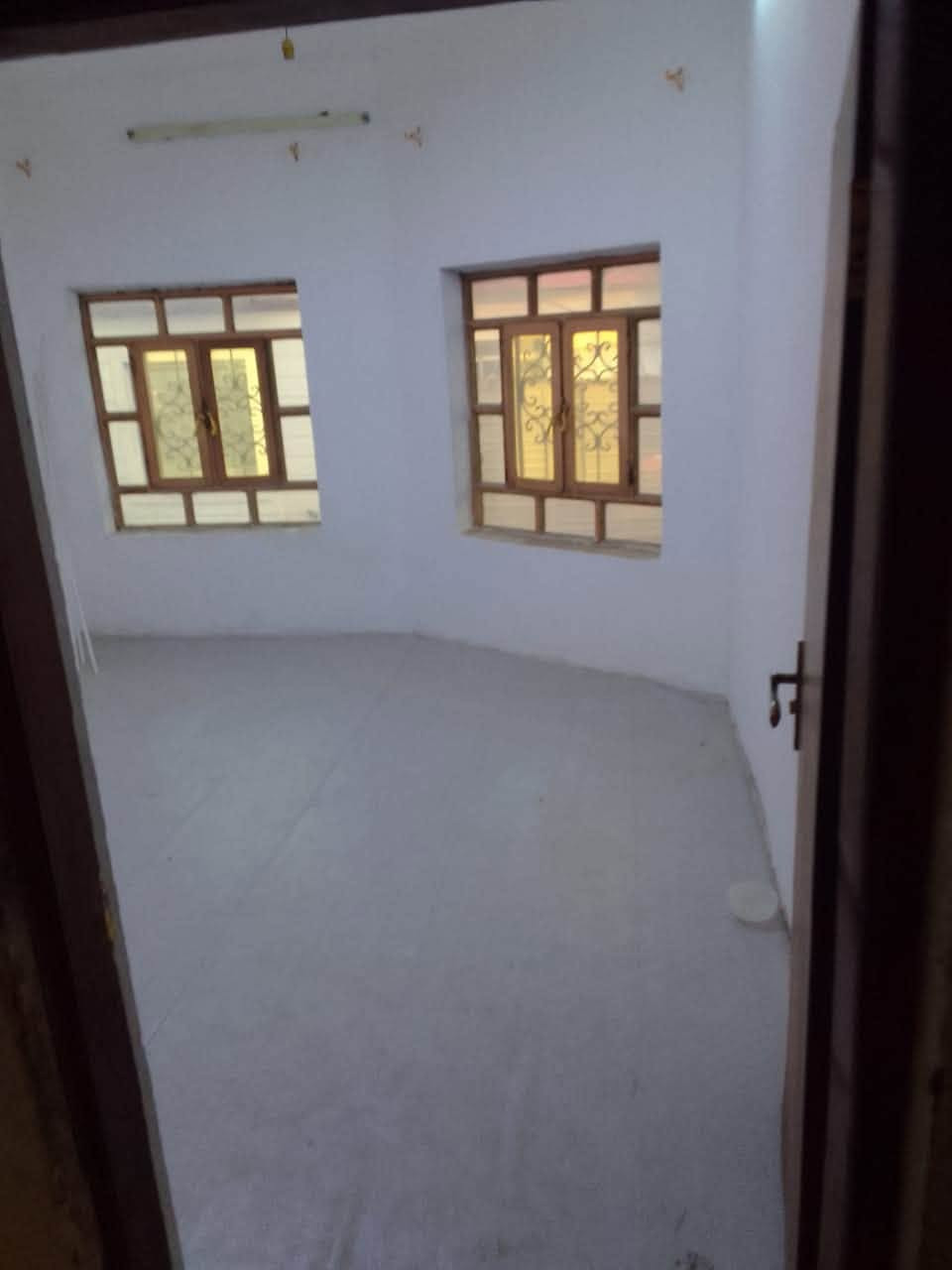 بيت طابقين للأيجار في الجبيله 
المساحه :  110 م 
يحتوي على :  4 غرف + صاله + مطبخ + مجاميع صحيه + أستقبال 
المواصفات :بناء حديث + موقع جداً مميز + قرب مستشفى الشفاء

سعر الأيجار : 650 الف 
للتواصل : 
***********
***********
***********
