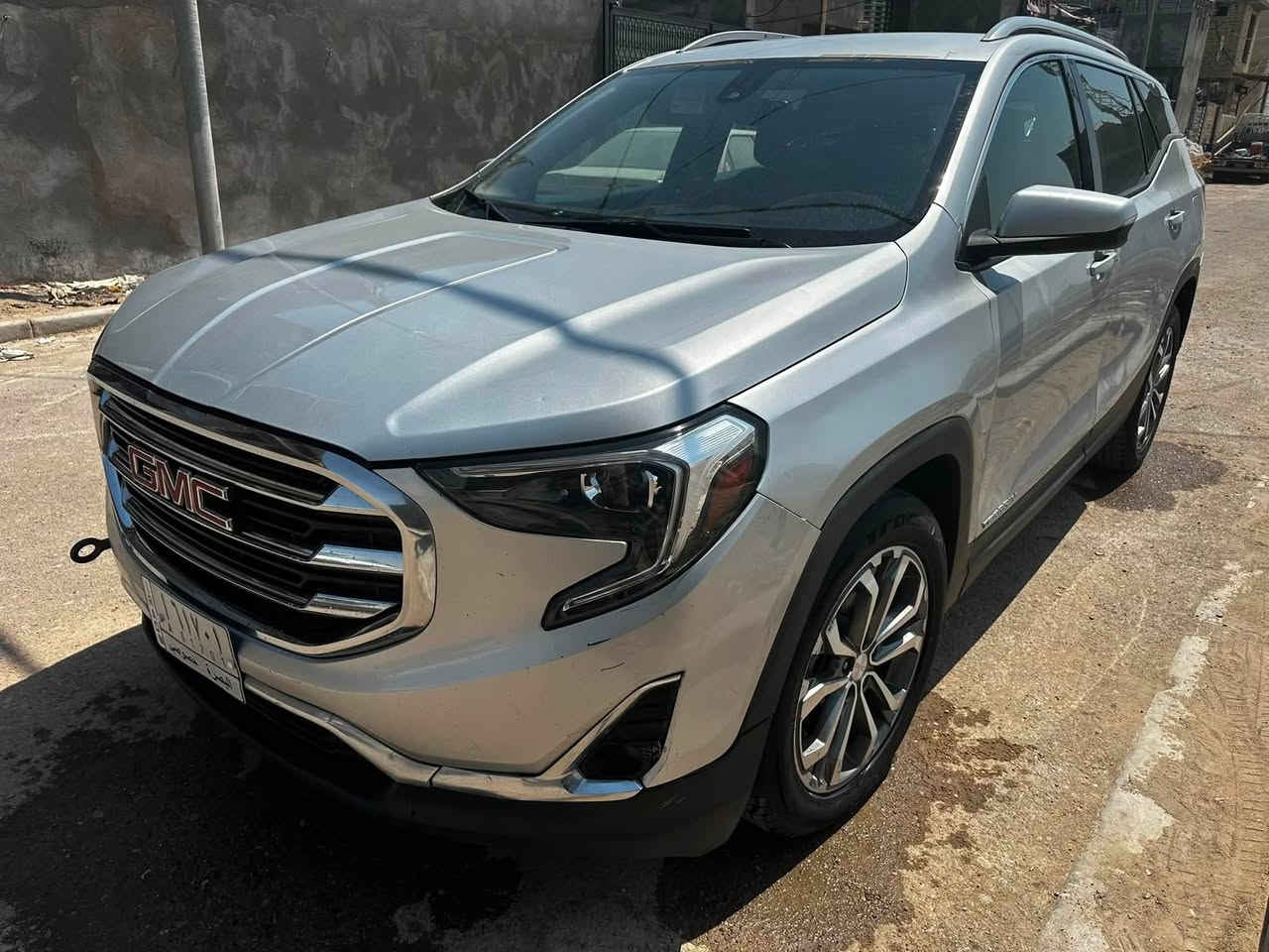سلام عليكم 

🚘 للبيع GMC Terrain SLT – موديل 2019 🔥

سيارة GMC Terrain SLT موديل 2019، مواصفات مميزة وحالة جيدة، جاهزة للاستخدام.

✨ المواصفات:
• فئة SLT
• 4 بصمات
• تشغيل عن بُعد
• تبريد أمامي وخلفي ❄️
• تدفئة كشنات 🔥
•مناسبة للاستخدام اليومي

🔧 أضرار السيارة:
• الضرر كان حرق في الجاملغ الخلفي وتم صبغه 
• في العراق تبديل باب الصندوق الخلفي بقطعة أصلية ونفس اللون

💰 السعر المطلوب: 150 ورقة
🔄 قابل للتفاوض للجادين

📍 مكان السيارة: البصرة – أبي الخصيب

📞  *********** 
متوفر واتساب
