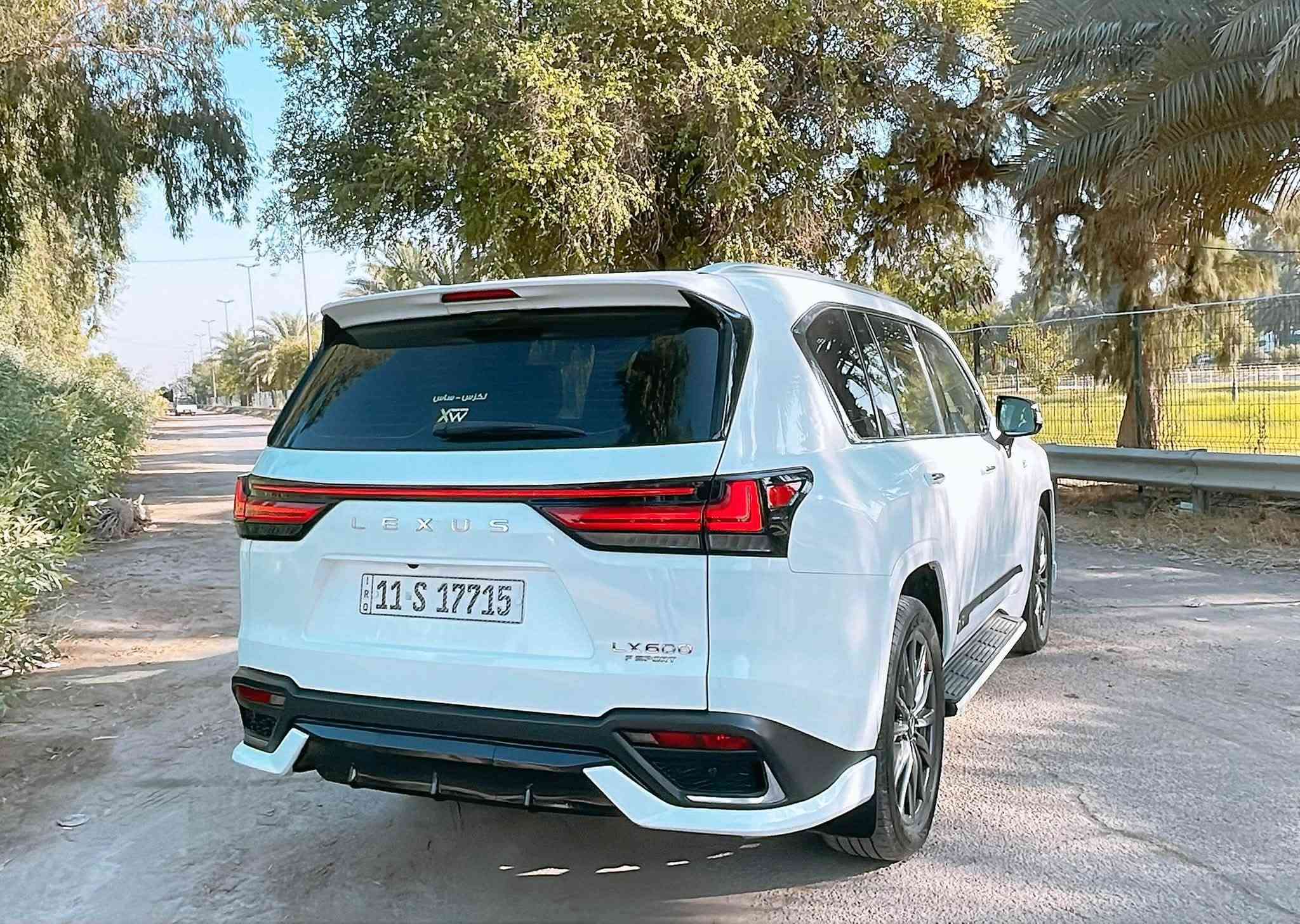 سلام عليكم
Lexus lx 600
F sport 
2023 
سيارة ساز داخل الظمان مغلفه ppf

 رقم بغداد  باسمي 

سياره فول مواصفات معروفه 

تجي بيبان شفط داتا شو  3 شاشات 

كامرات محيطيه سقف شامو 

سياره ماشيه 57 الف 
السعر 

108 الف  يعني 10 شدات و 80 ورقه 

***********
