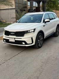 سورنتو 23    6 سلندر   خليجي   رقم بغداد بيه باب سايق مبدل  وباب خلفي ...