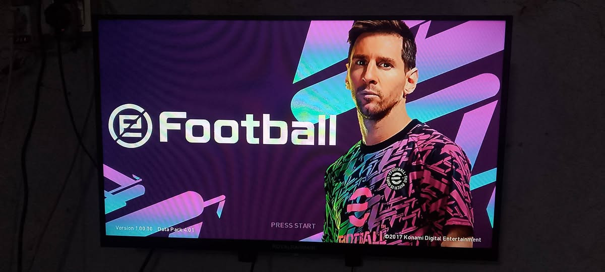 اكس بوكس 360 • شغال • كامل ملحقات