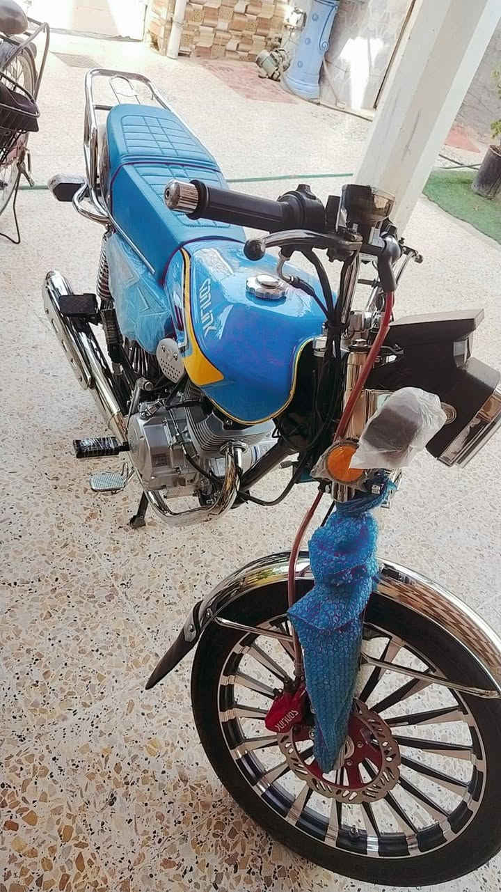 دراجه جديدة ايراني محرك 200 ماشية قليل جديدة شخط ما بيها  سعرها 900 بيها مجال قليل دهن قبل يومين امزويل مكاني منشئة نصر شارع عمشة
***********
دراجه جديدة ايراني محرك 200 ماشية قليل جديدة شخط ما بيها  سعرها 900 بيها مجال قليل دهن قبل يومين امزويل مكاني تاجي منشئة نصر شارع عمشة أو الراشدية
