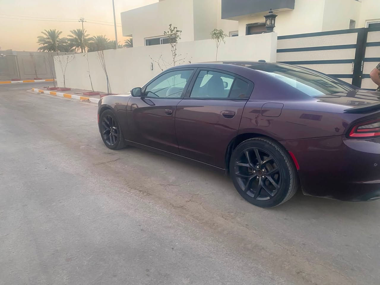 اللون بنفسجي رقم اربيل باسمي
الفئه sxt بلاك توب 
6 سلندر 3:600
ماشيه 47 
حادثها جاملغ تبديل وربع صبغ باب السايق 
لغد شاصي مكفول 
مكان السياره بابل 
لبيع اومراوس باقل 
***********
السعر 200 وبيه مجال
